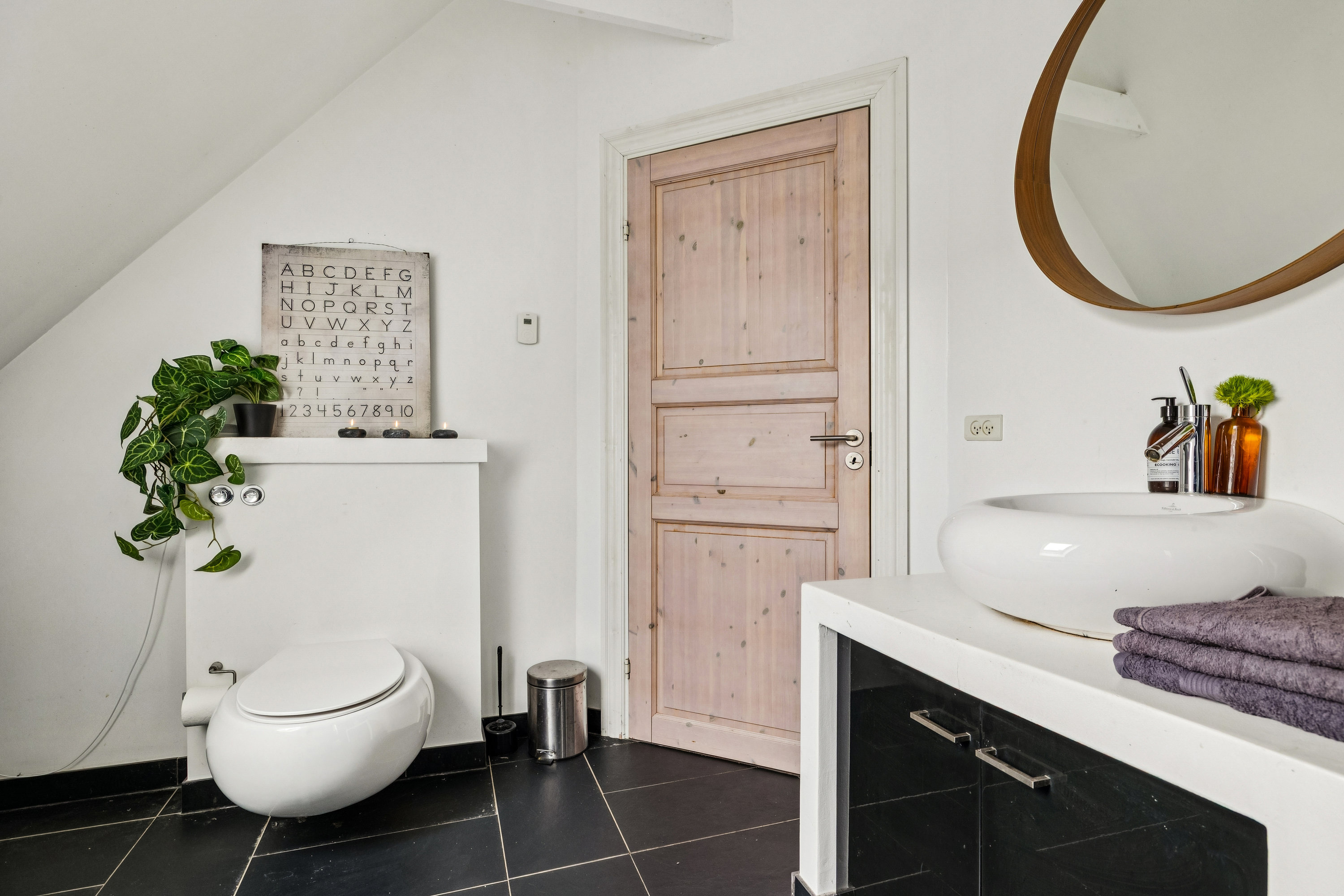 Fremhævet badeværelse billede i fuldskærmstilstand. Billede af Løgstørvej 72, Hørby, 9500 Hobro