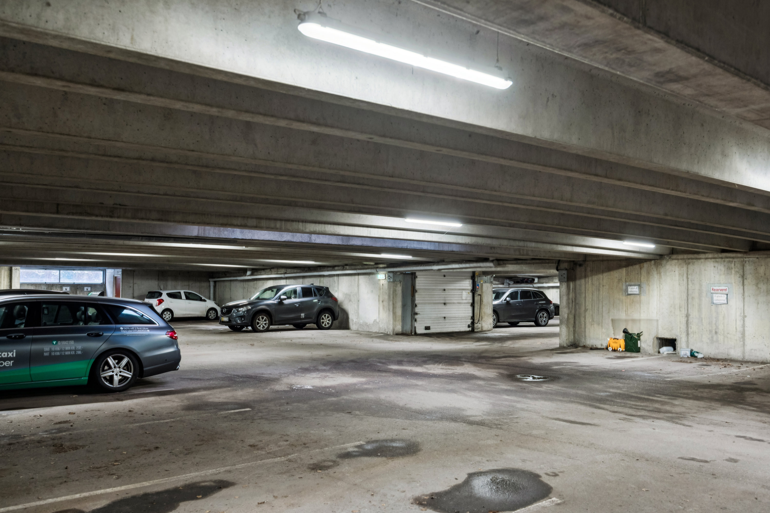 Fremhævet parkeringskælder billede i fuldskærmstilstand. Billede af Wilkensvej 17A, 1. tv., 2000 Frederiksberg