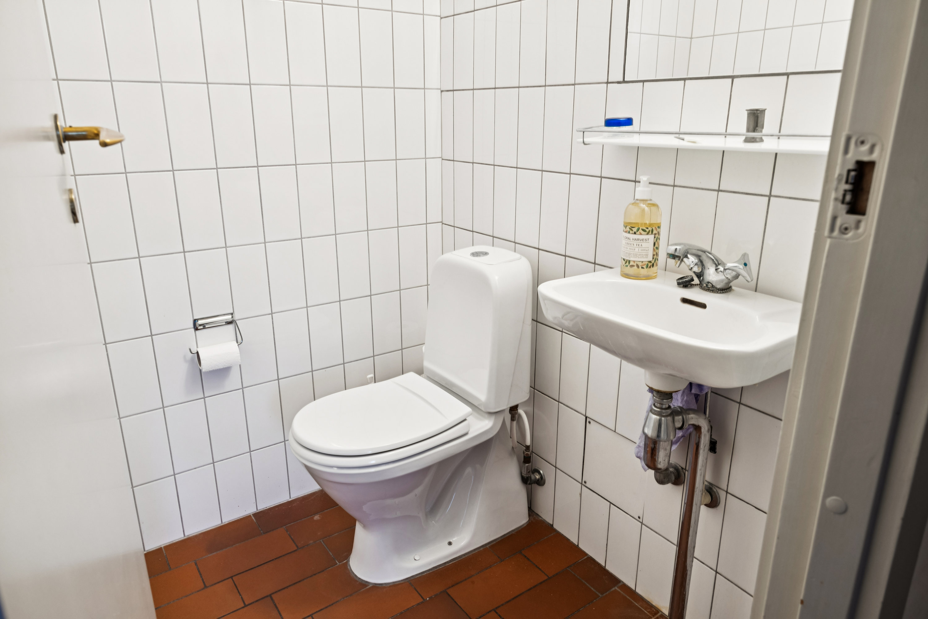 Fremhævet badeværelse billede i fuldskærmstilstand. Billede af Frederiksberg Alle 43, 4. tv., 1820 Frederiksberg C