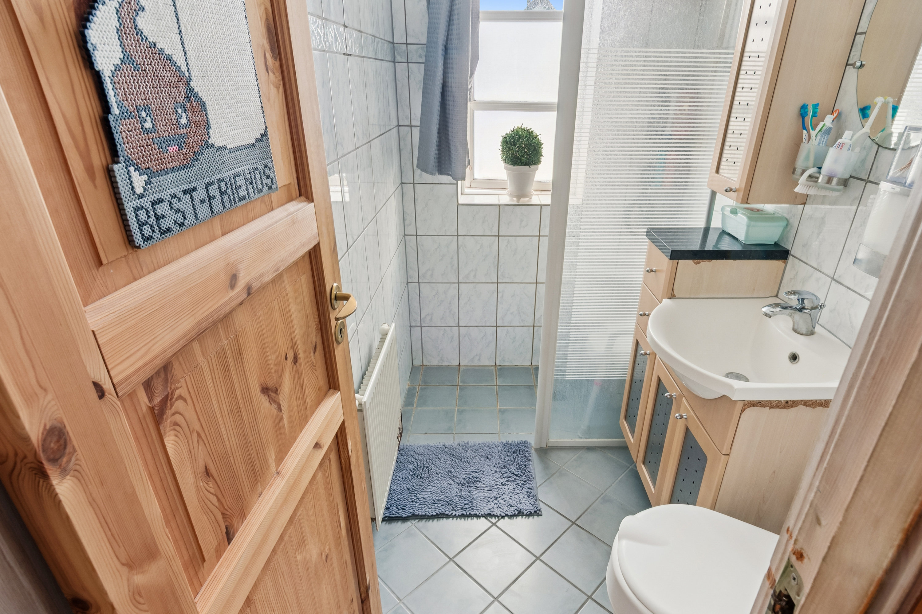 Fremhævet badeværelse billede i fuldskærmstilstand. Billede af Kongelundsvej 130, 2300 København S