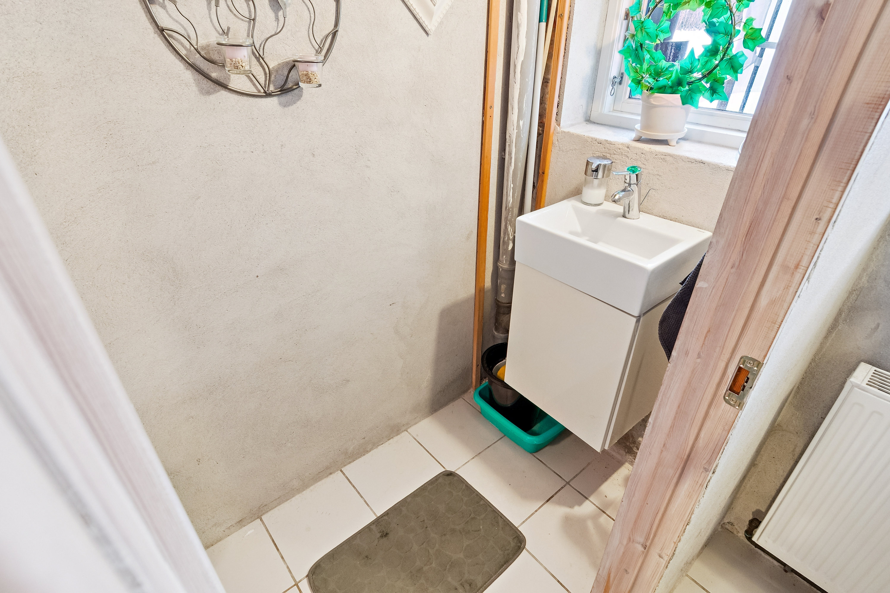 Fremhævet badeværelse billede i fuldskærmstilstand. Billede af Kongelundsvej 130, 2300 København S