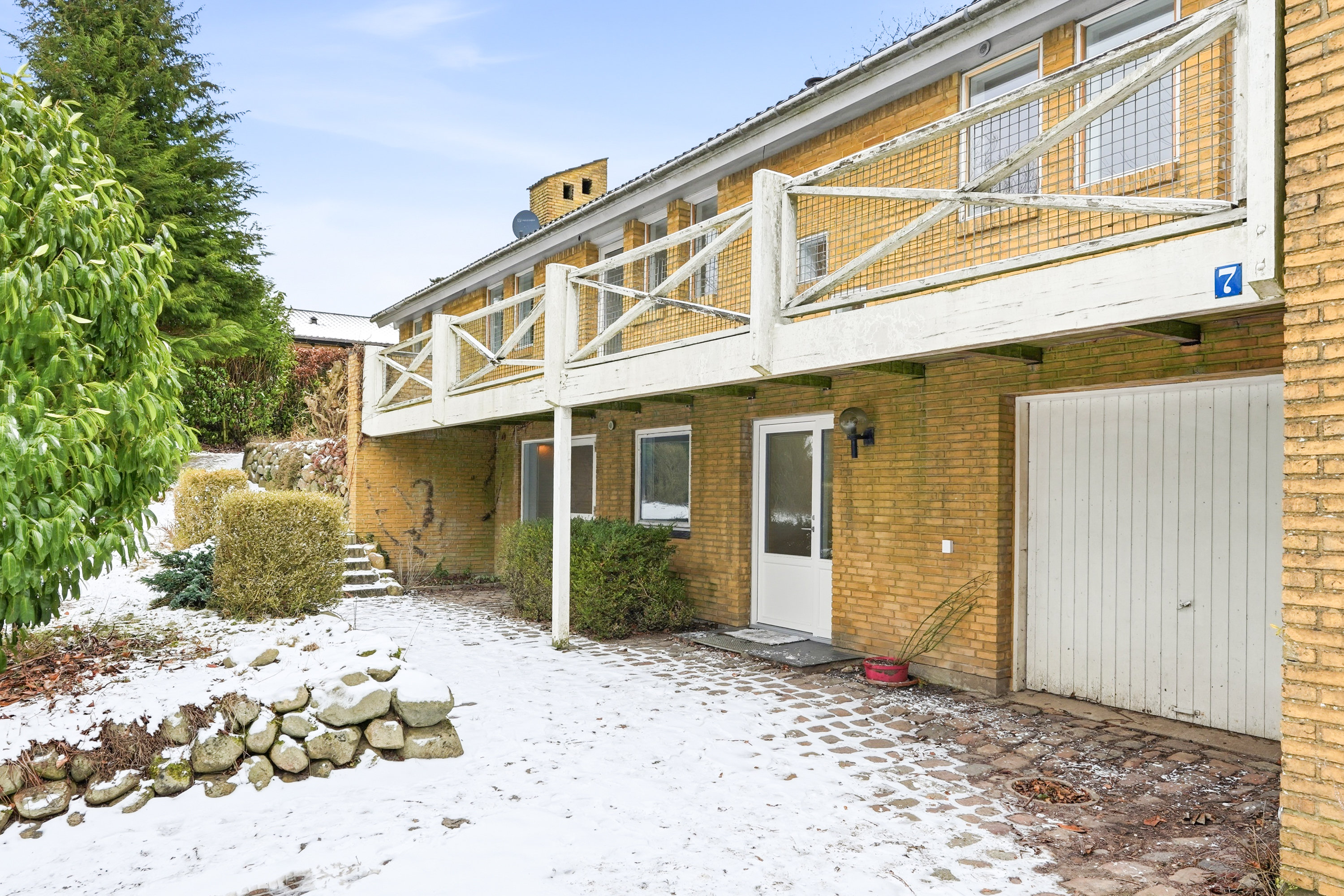 Fremhævet facade billede i fuldskærmstilstand. Billede af Liljevænget 7, Skallebølle, 5492 Vissenbjerg