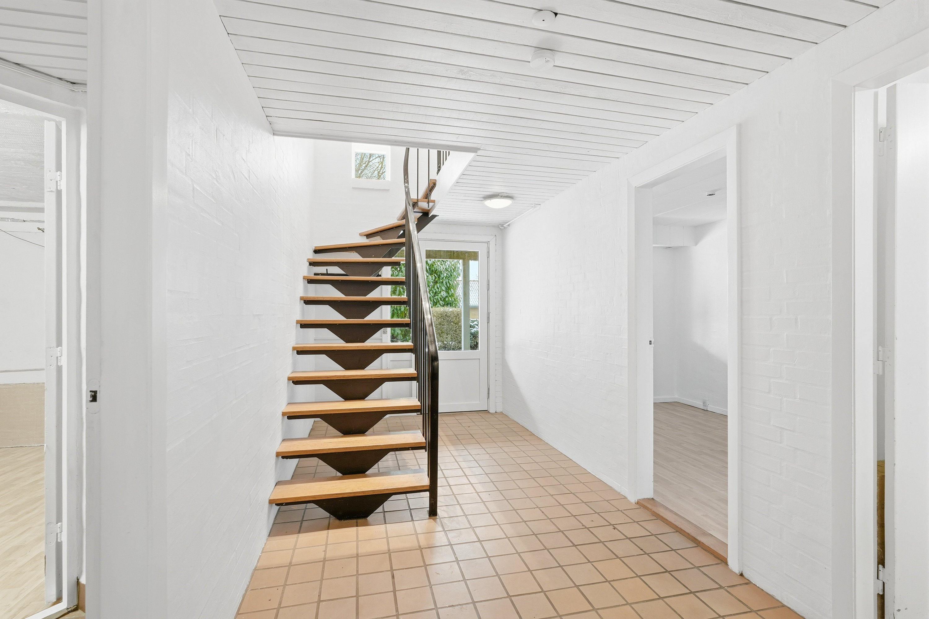 Fremhævet gang billede i fuldskærmstilstand. Billede af Liljevænget 7, Skallebølle, 5492 Vissenbjerg