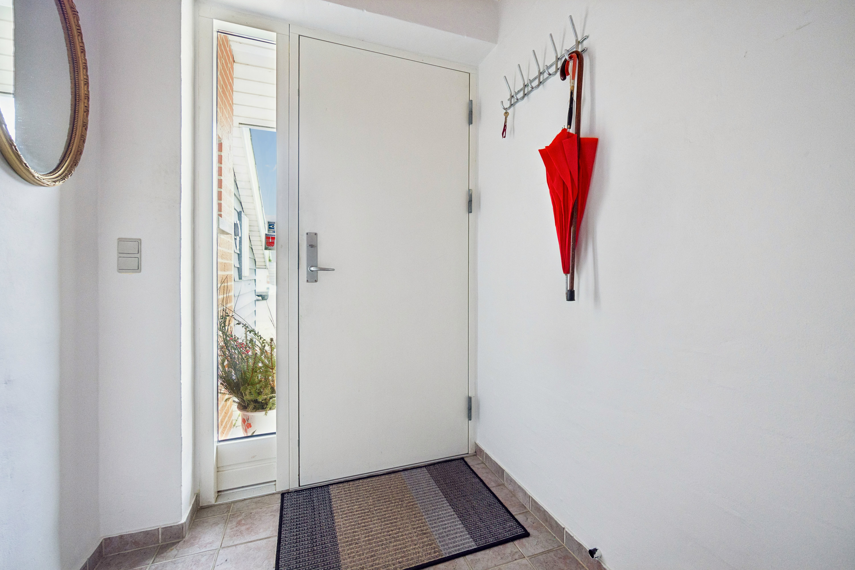 Fremhævet entré billede i fuldskærmstilstand. Billede af Møllevangen 49, 9320 Hjallerup