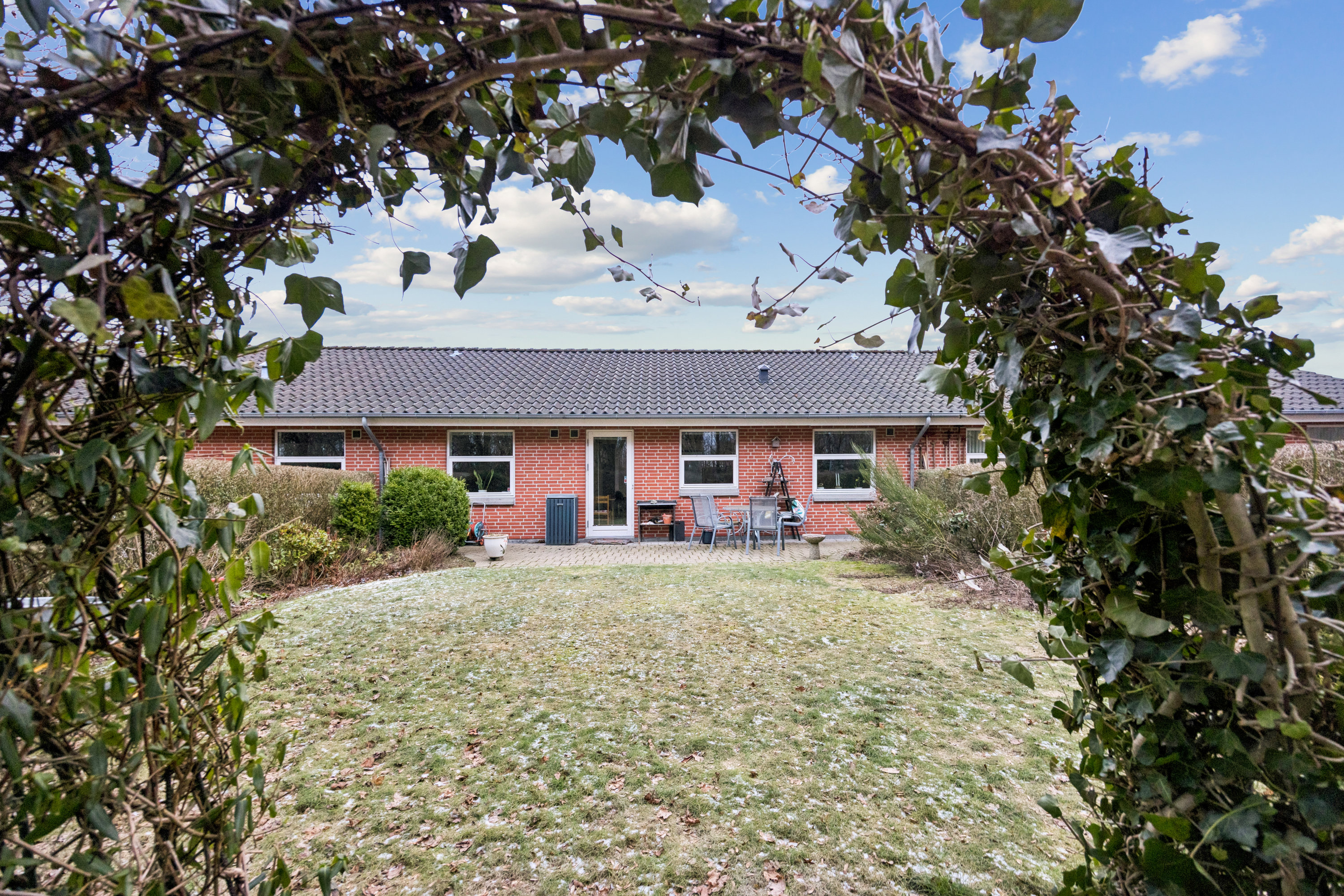 Fremhævet haven billede i fuldskærmstilstand. Billede af Møllevangen 49, 9320 Hjallerup