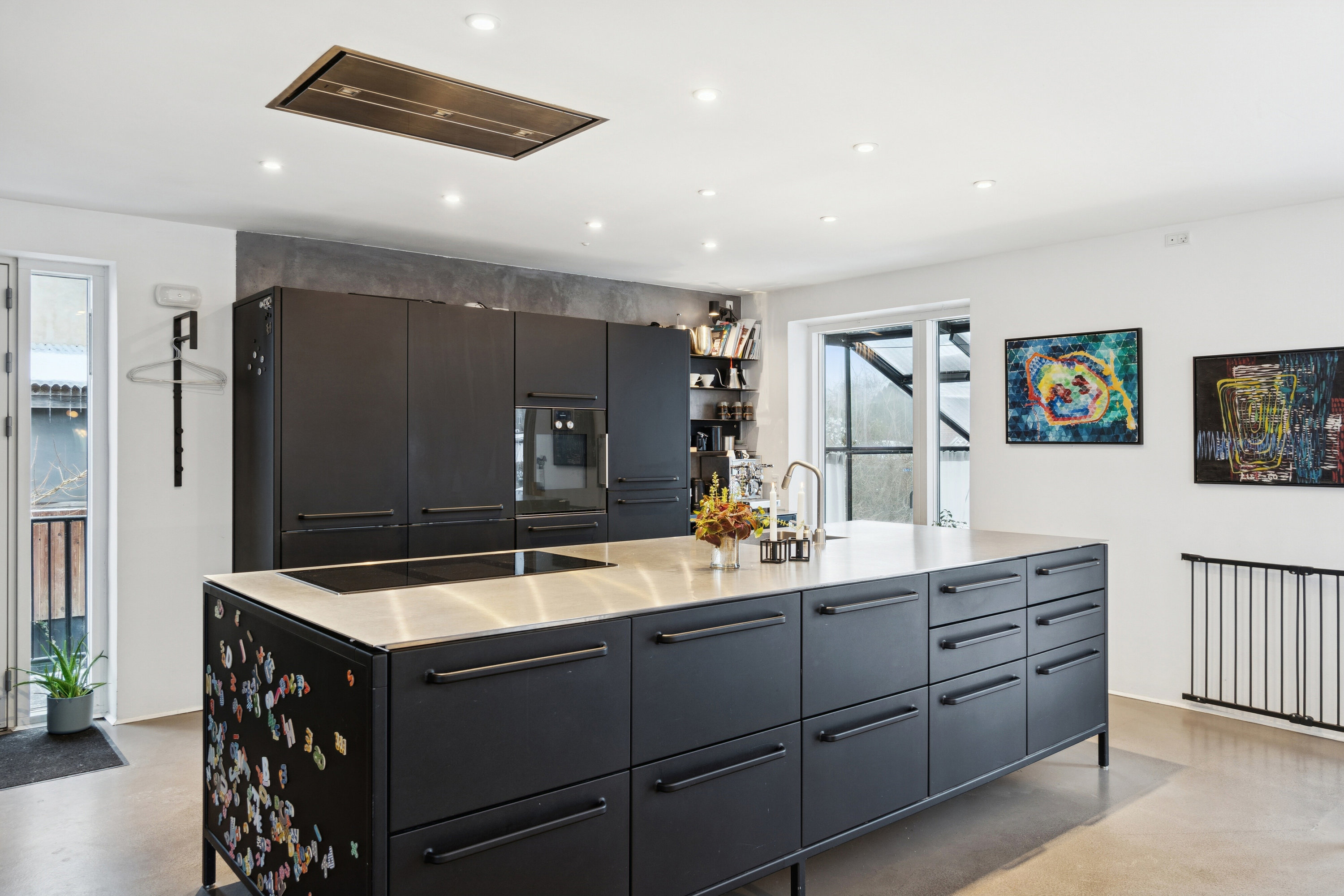 Fremhævet køkken billede i fuldskærmstilstand. Billede af Glimvej 13, 2650 Hvidovre