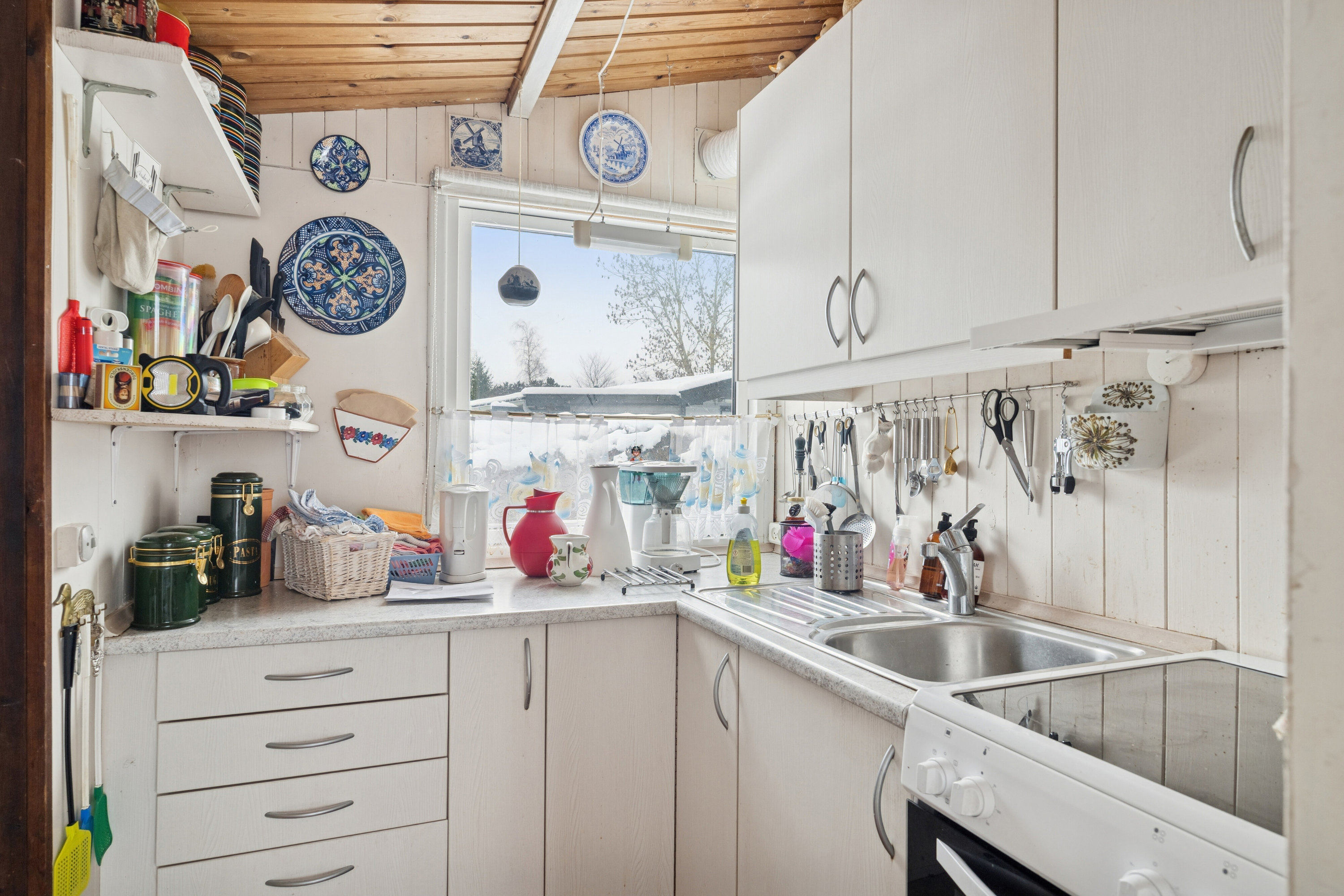 Fremhævet køkken billede i fuldskærmstilstand. Billede af Andebakken 1, 4760 Vordingborg