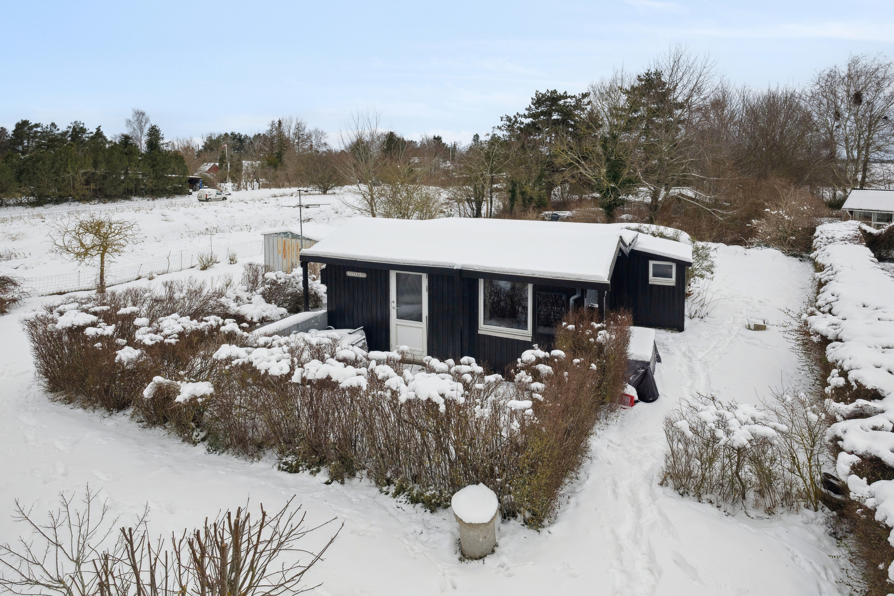 Fremhævet set fra haven billede i fuldskærmstilstand. Billede af Andebakken 1, 4760 Vordingborg