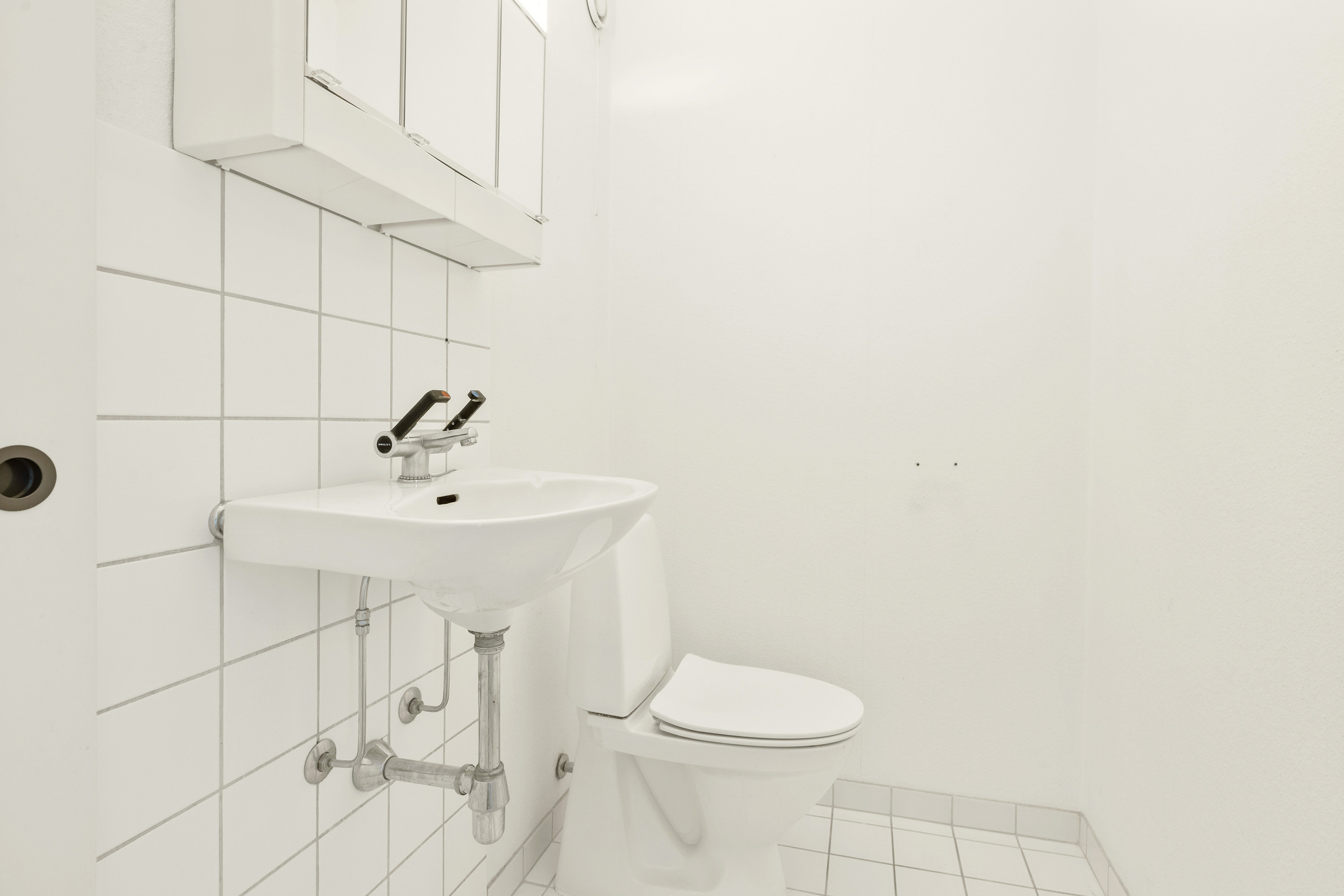 Fremhævet badeværelse billede i fuldskærmstilstand. Billede af Hørsholm Park 11, 4. tv., 2970 Hørsholm