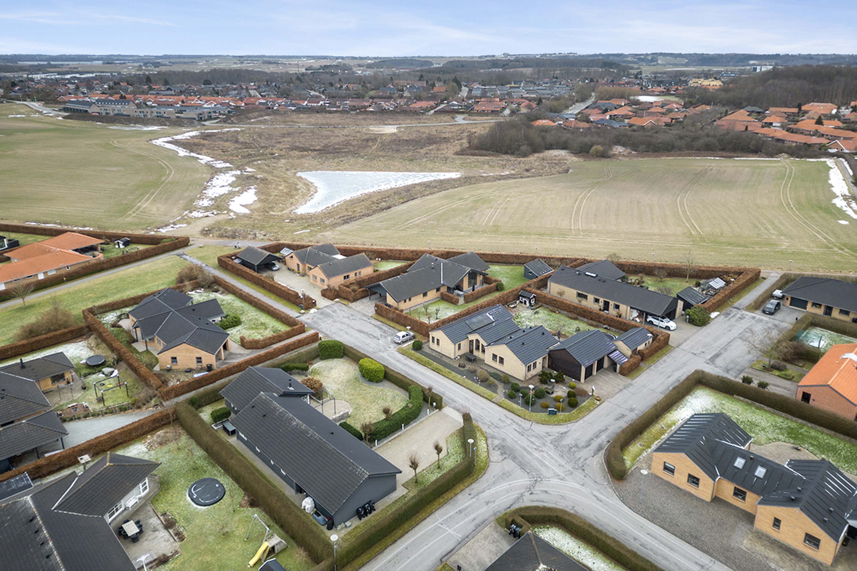 Fremhævet andet billede i fuldskærmstilstand. Billede af Elgårdsmindelunden 103, 8362 Hørning