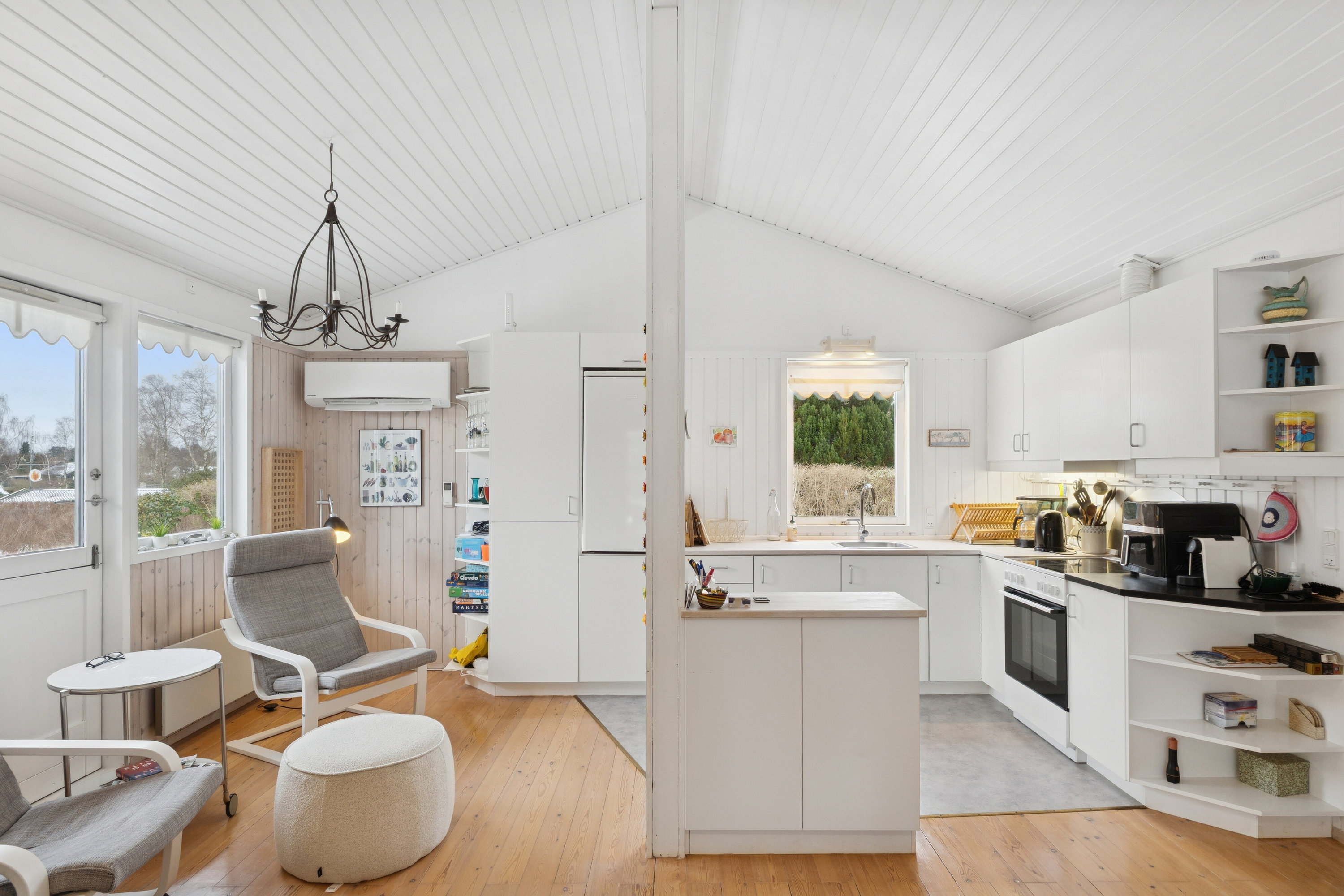 Fremhævet køkken billede i fuldskærmstilstand. Billede af Fasanvej 67, Villingerød, 3120 Dronningmølle