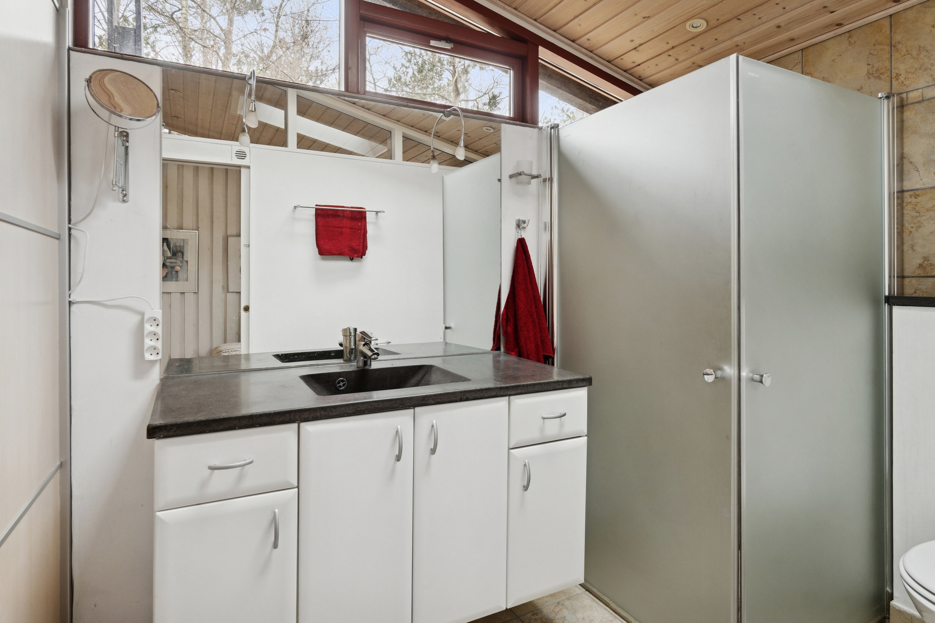 Fremhævet badeværelse billede i fuldskærmstilstand. Billede af Mogens Heeringsvej 62, Vig Lyng, 4560 Vig