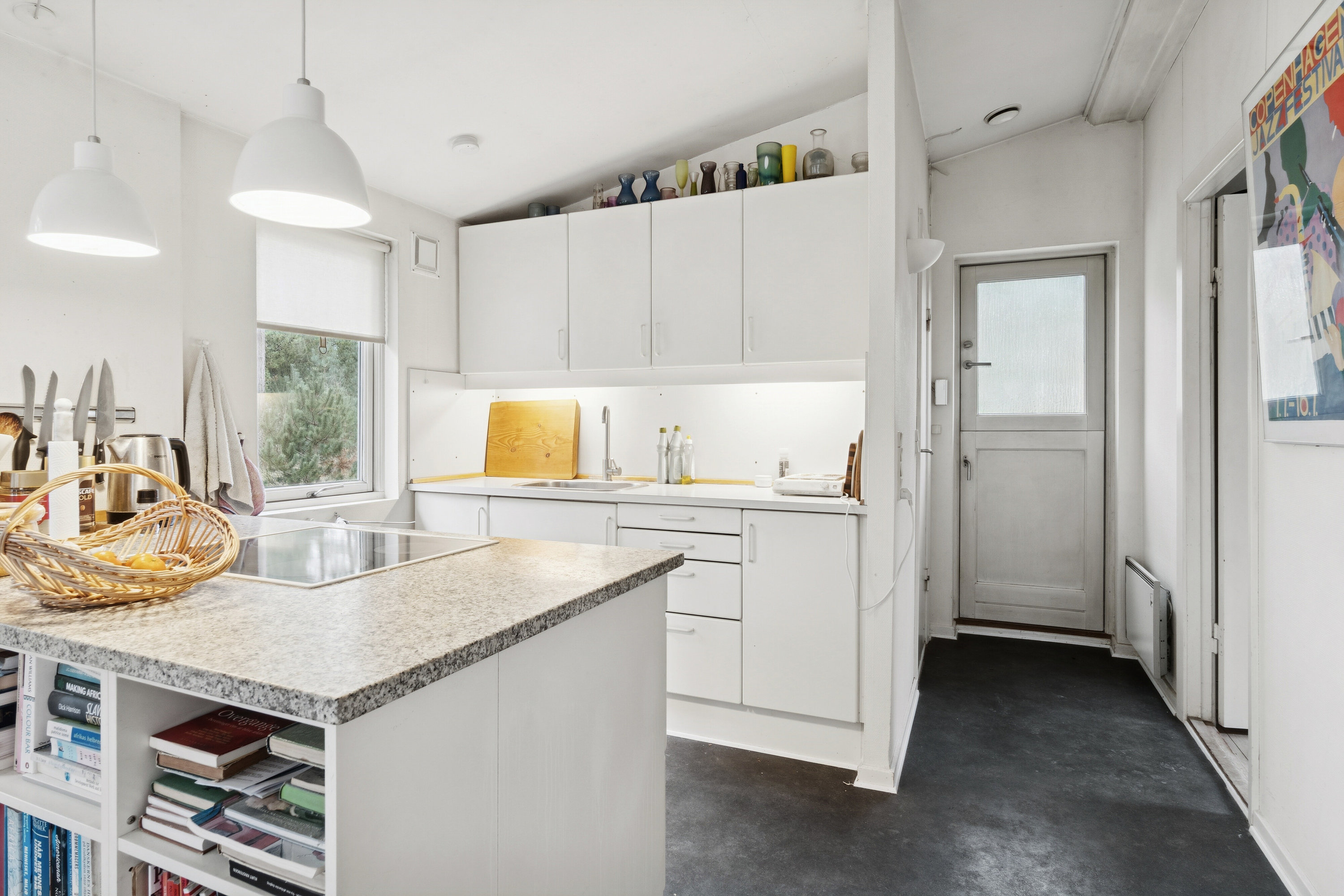 Fremhævet køkken billede i fuldskærmstilstand. Billede af Syrenvej 20, Ellinge Lyng, 4560 Vig