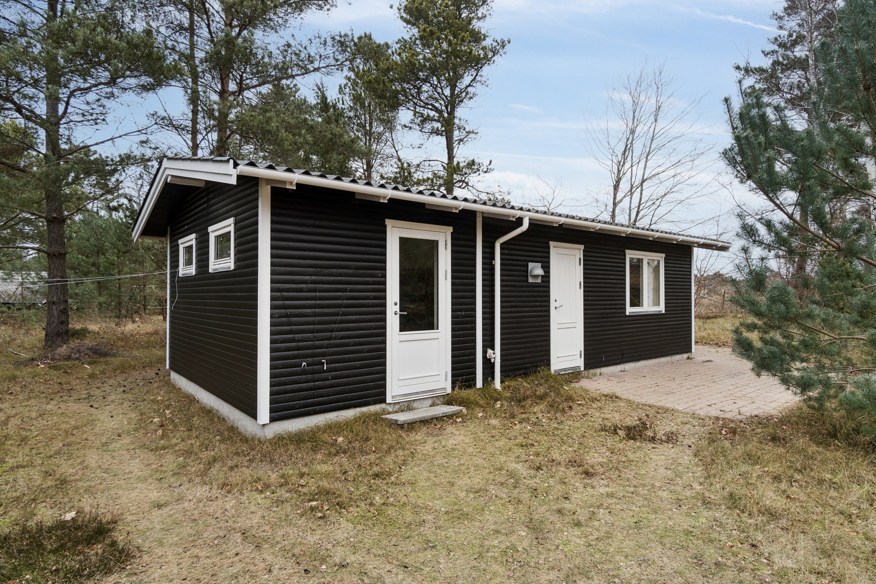 Fremhævet set fra vejen billede i fuldskærmstilstand. Billede af Syrenvej 20, Ellinge Lyng, 4560 Vig