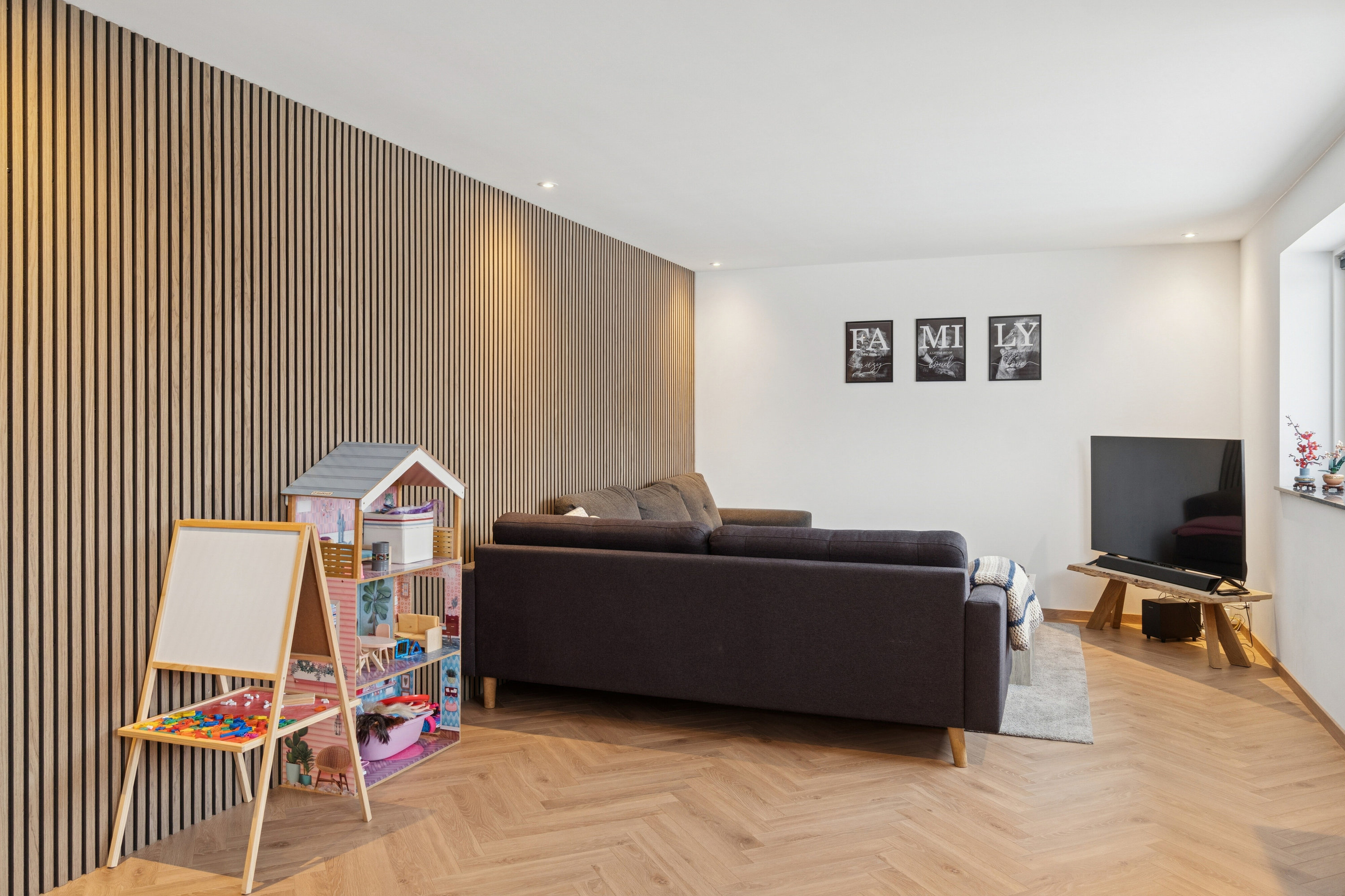 Fremhævet spisestue billede i fuldskærmstilstand. Billede af Fodbygårdsvej 102, 4700 Næstved