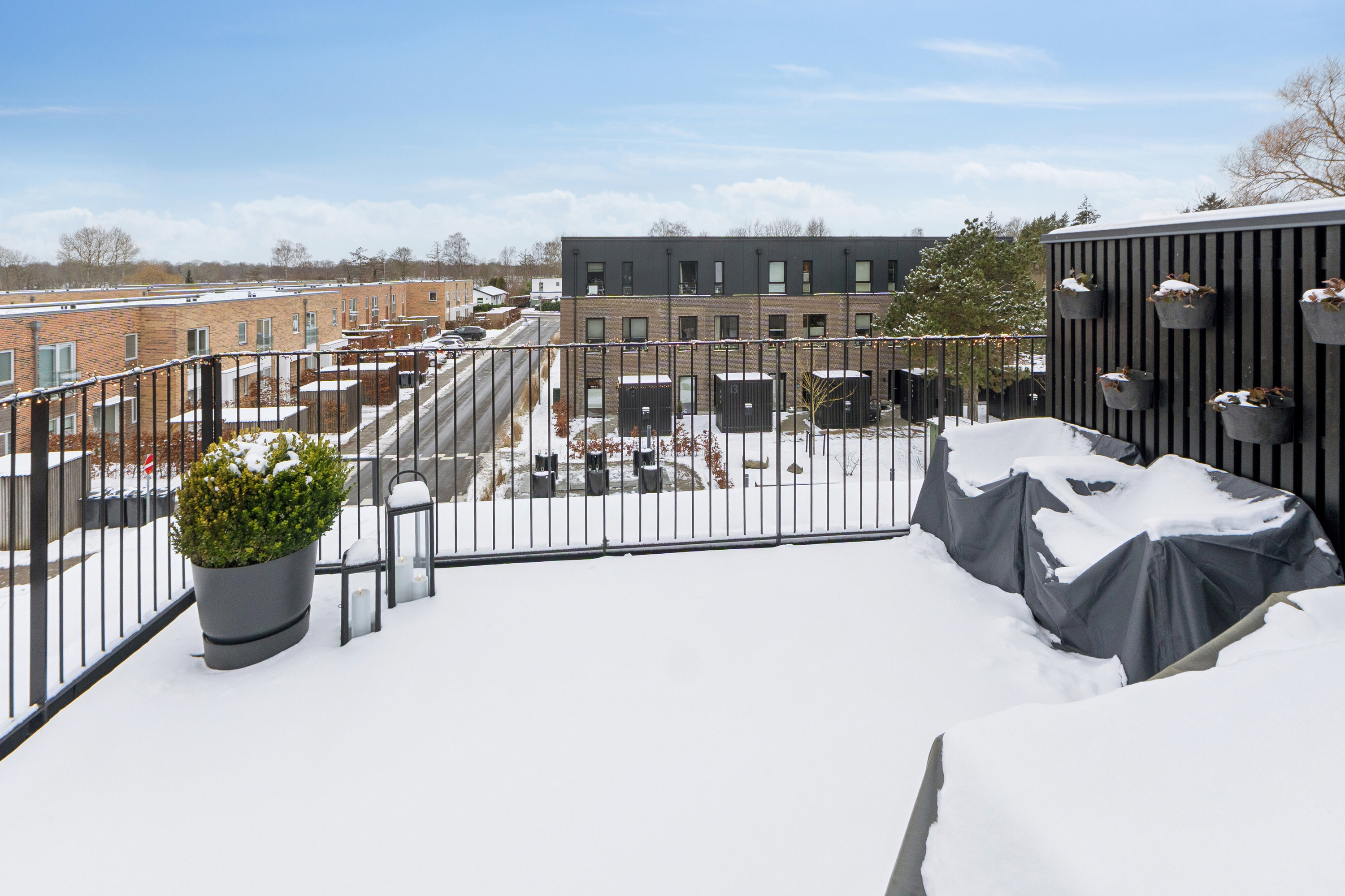 Fremhævet udendørs billede i fuldskærmstilstand. Billede af Plantagevej 21, 2610 Rødovre