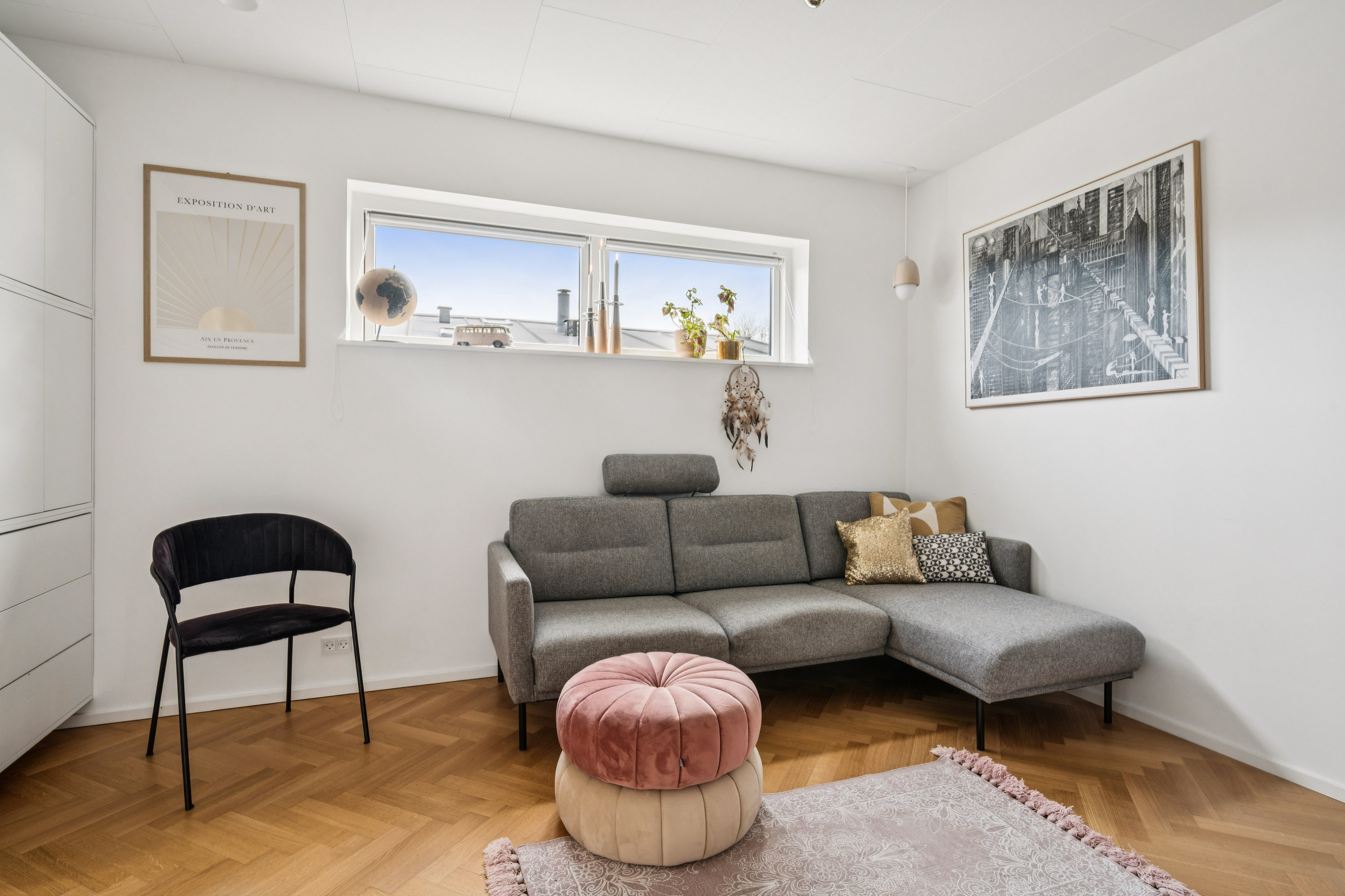 Fremhævet stue billede i fuldskærmstilstand. Billede af Solsikkevej 12, 8240 Risskov