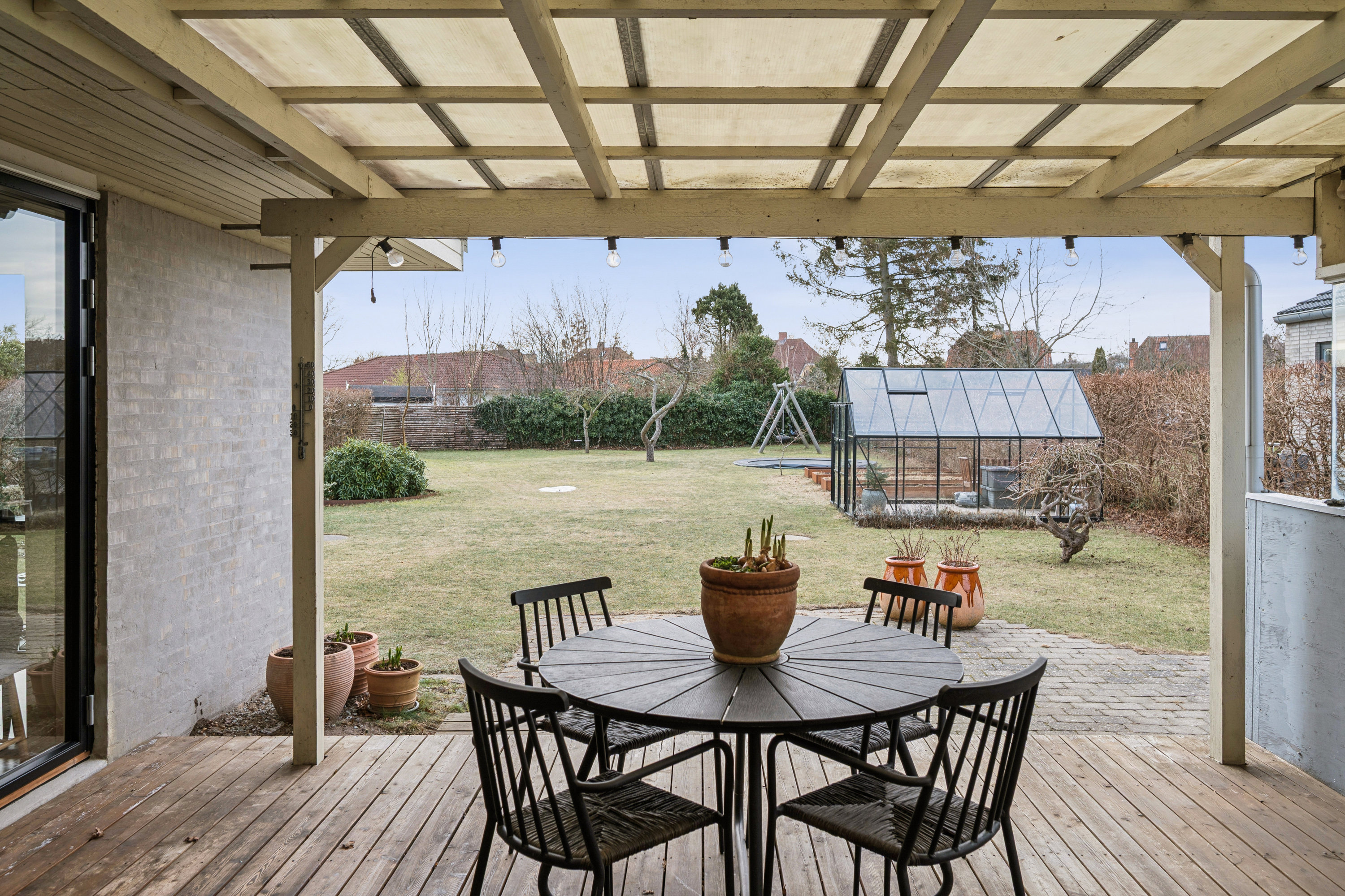 Fremhævet terrasse billede i fuldskærmstilstand. Billede af Solsikkevej 12, 8240 Risskov