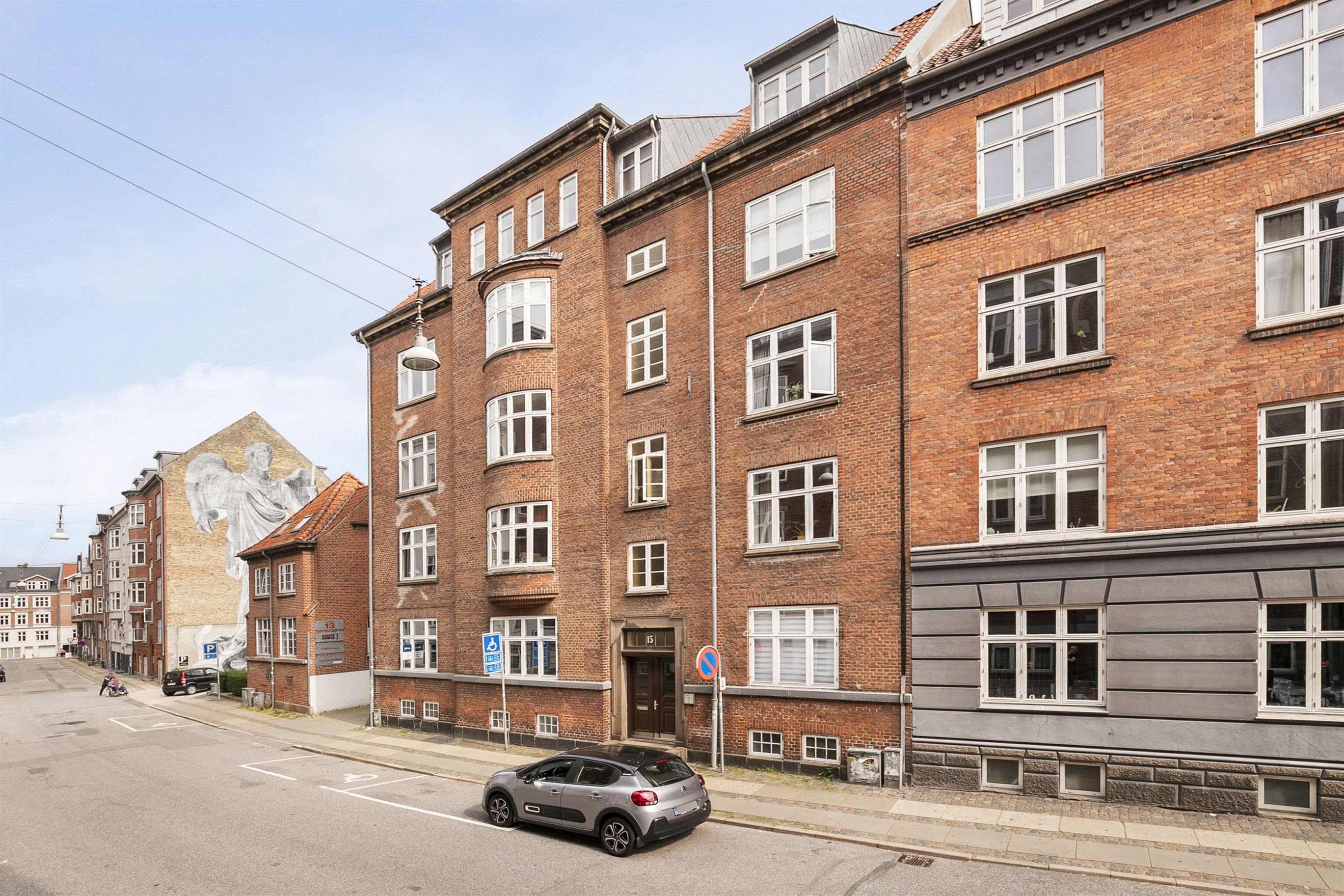 Fremhævet ejendommen billede i fuldskærmstilstand. Billede af Holbergsgade 15, st.. tv., 9000 Aalborg