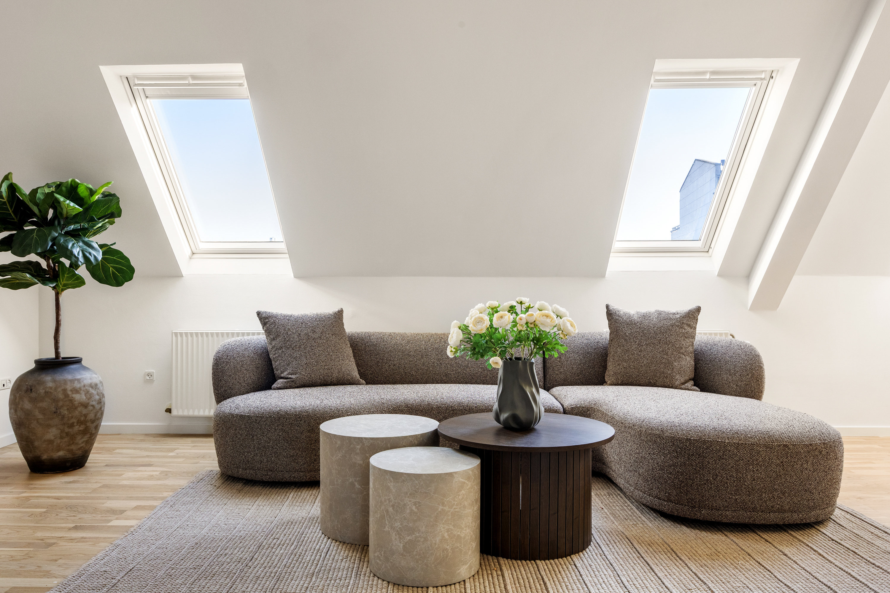 Fremhævet stue billede i fuldskærmstilstand. Billede af Linnésgade 22D, 5. tv., 1361 København K