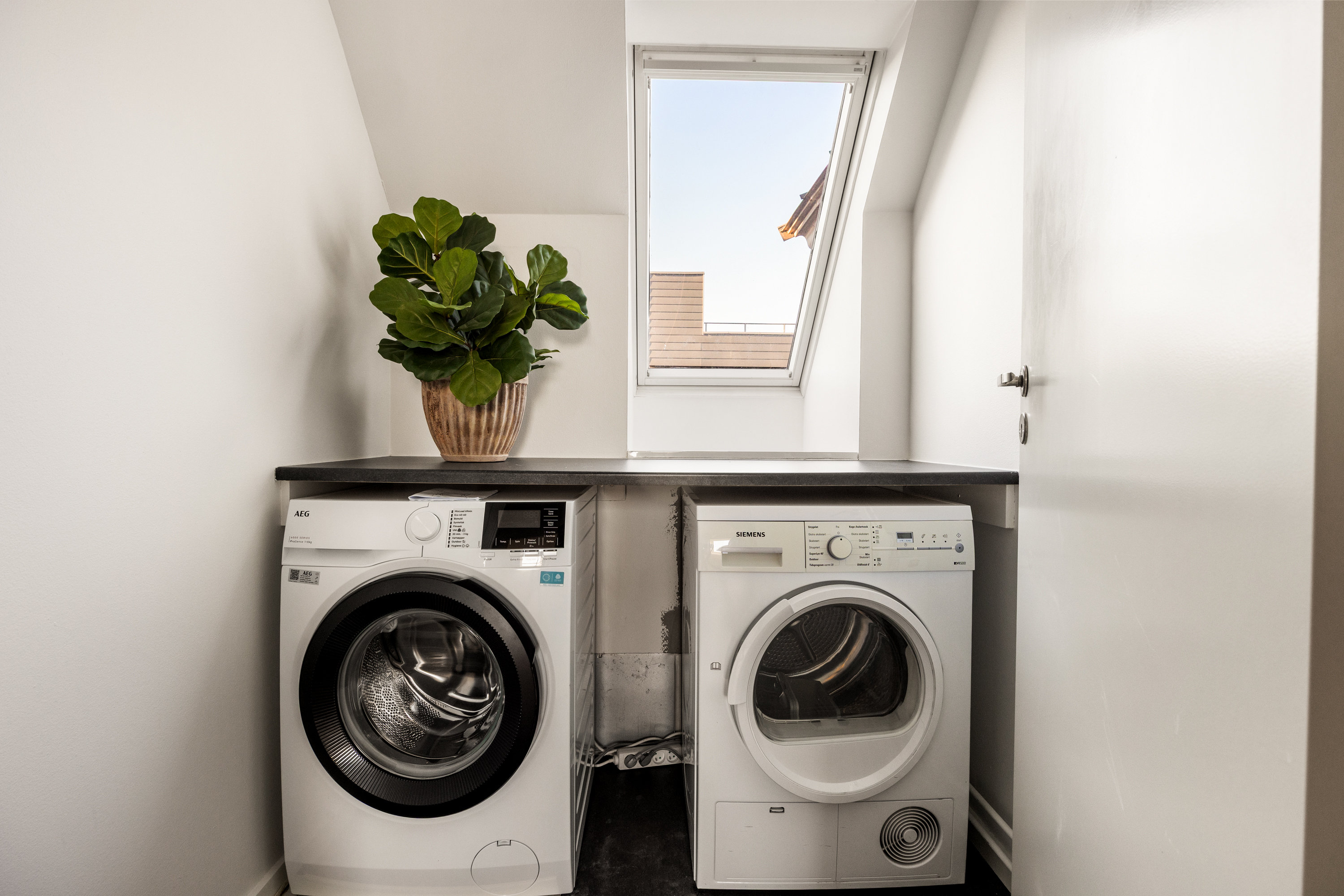 Fremhævet vaskerum billede i fuldskærmstilstand. Billede af Linnésgade 22D, 5. tv., 1361 København K