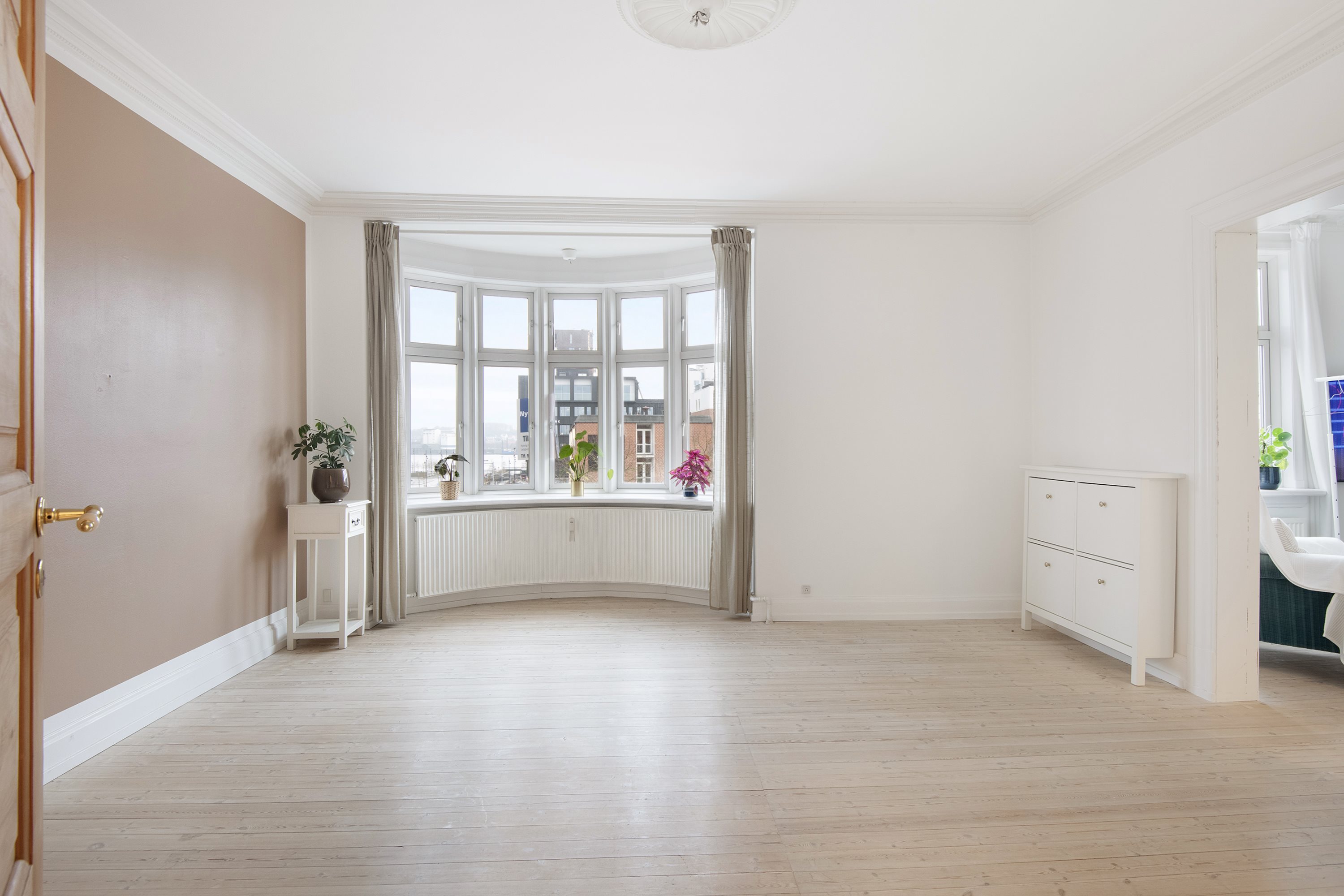 Fremhævet stue billede i fuldskærmstilstand. Billede af Østerbro 24, 3. tv., 9000 Aalborg