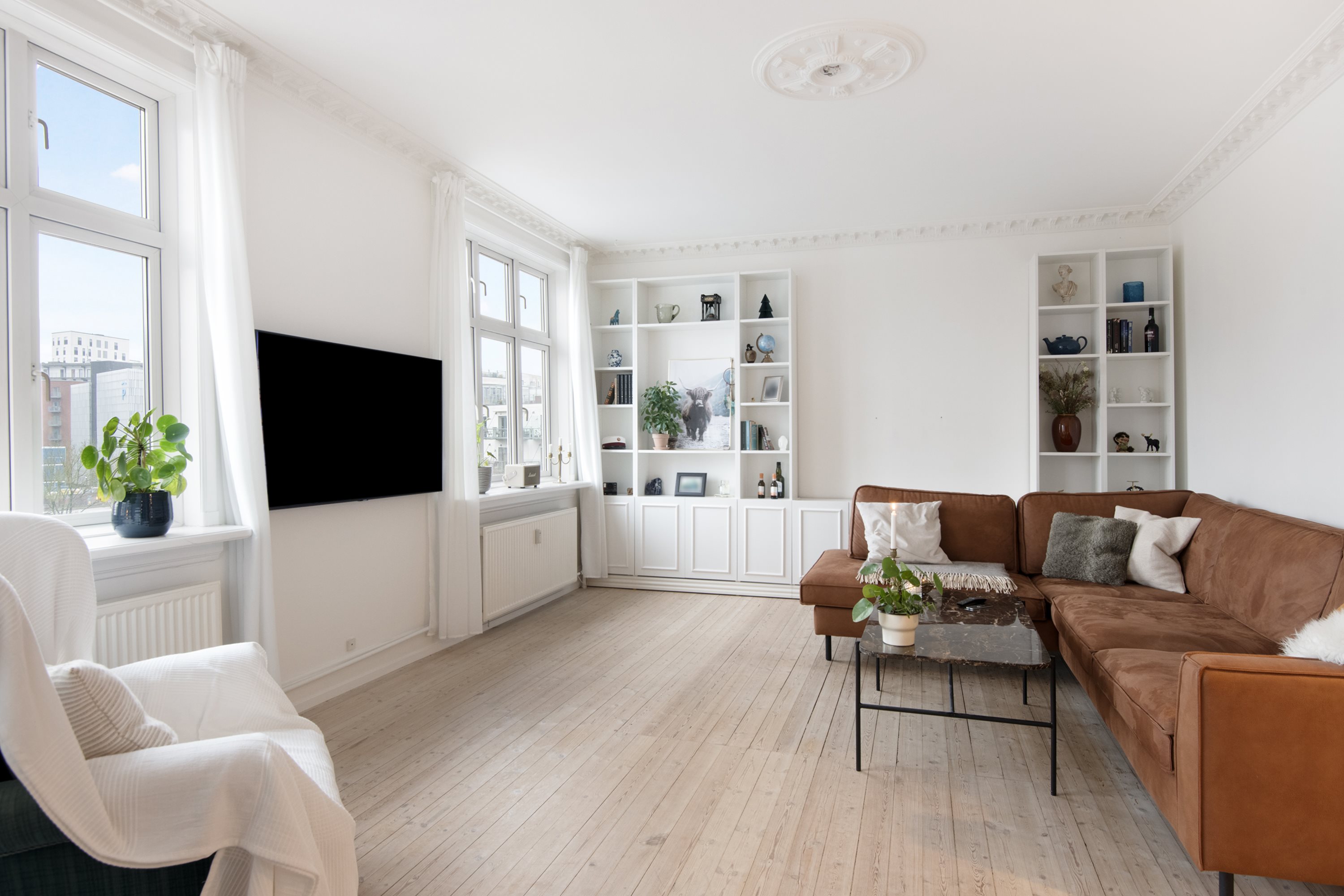 Fremhævet stue billede i fuldskærmstilstand. Billede af Østerbro 24, 3. tv., 9000 Aalborg