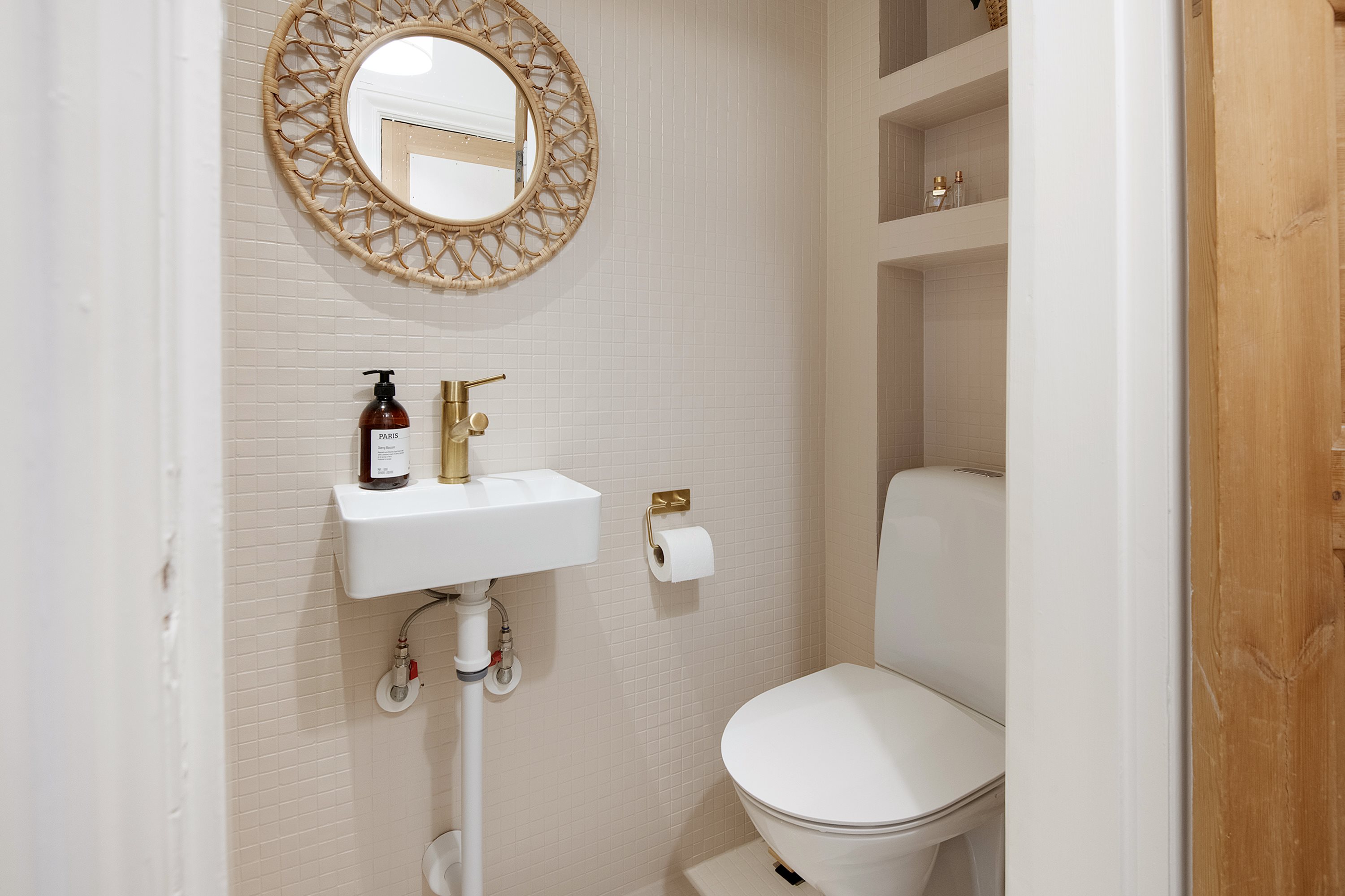 Fremhævet badeværelse billede i fuldskærmstilstand. Billede af Østerbro 24, 3. tv., 9000 Aalborg