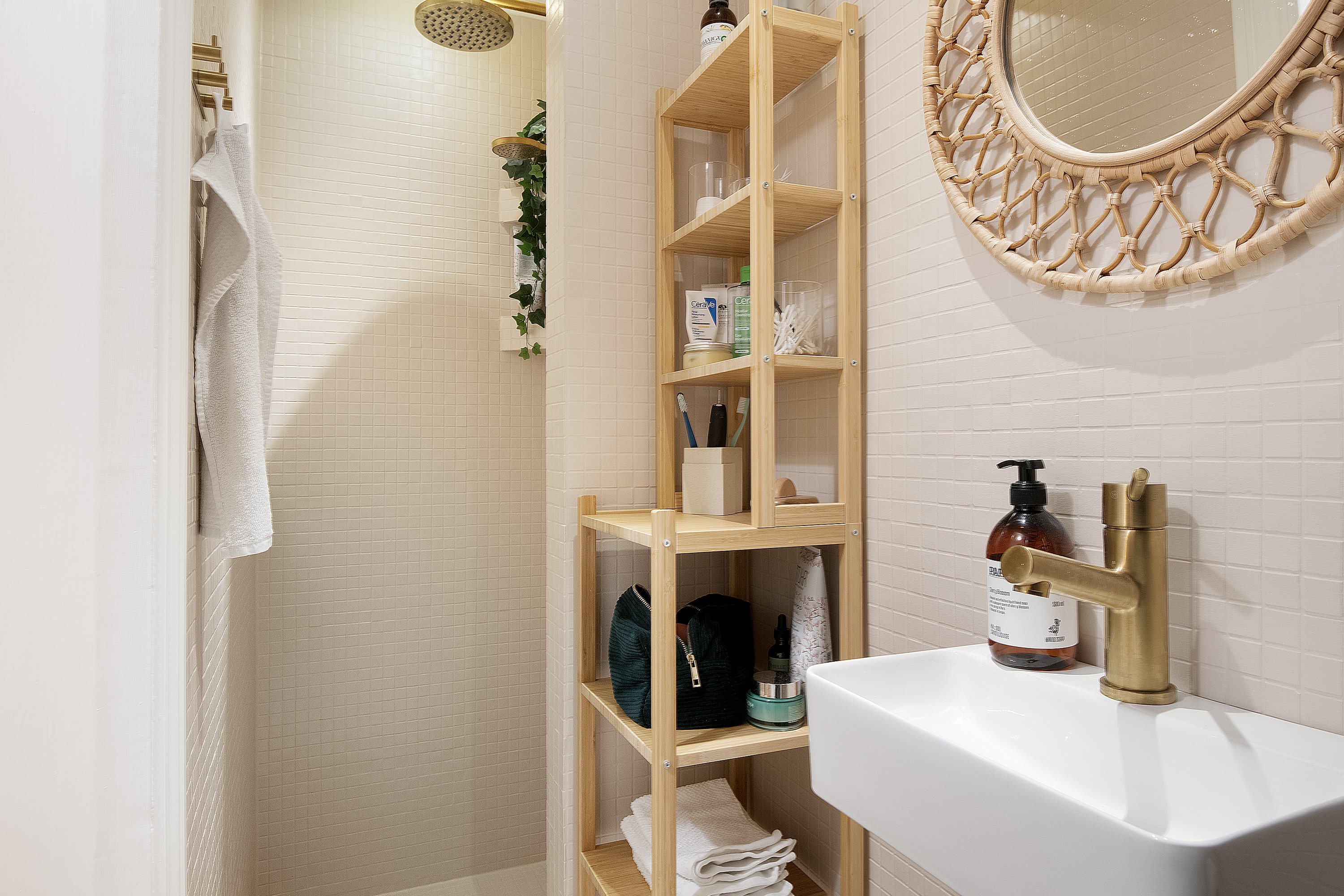 Fremhævet badeværelse billede i fuldskærmstilstand. Billede af Østerbro 24, 3. tv., 9000 Aalborg