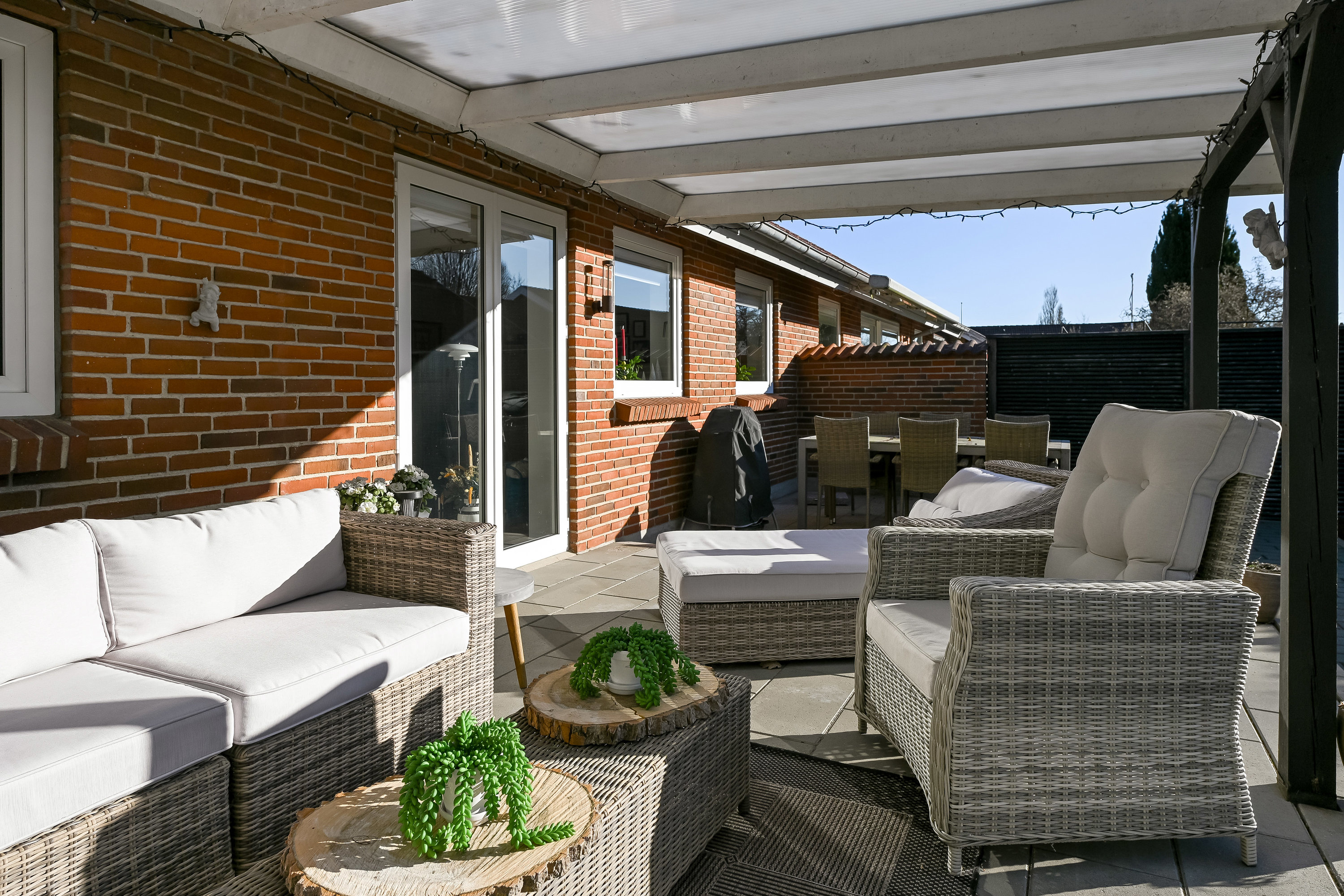 Fremhævet terrasse billede i fuldskærmstilstand. Billede af Lysningen 26, 7190 Billund