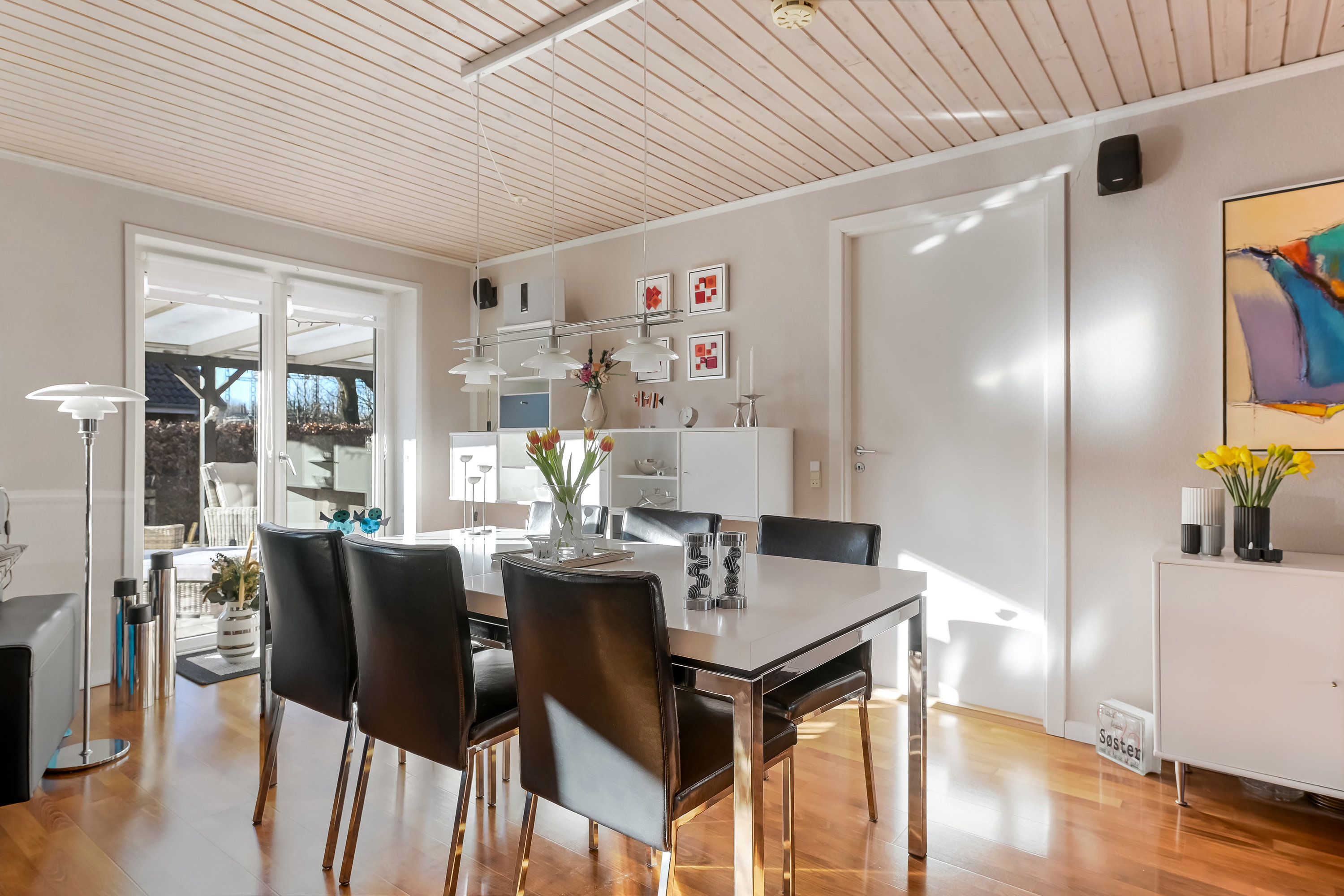 Fremhævet stue billede i fuldskærmstilstand. Billede af Lysningen 26, 7190 Billund