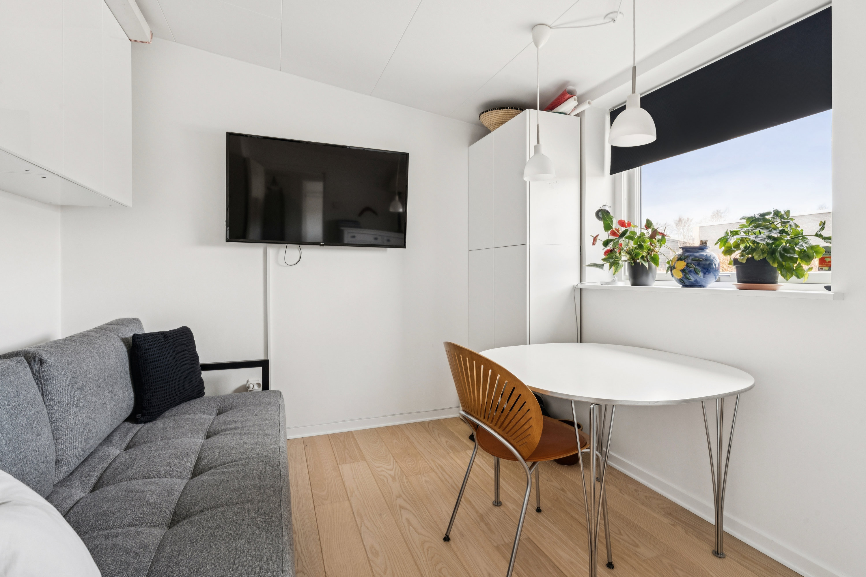 Fremhævet stue billede i fuldskærmstilstand. Billede af Indkilde Alle 50, Gug, 9210 Aalborg SØ