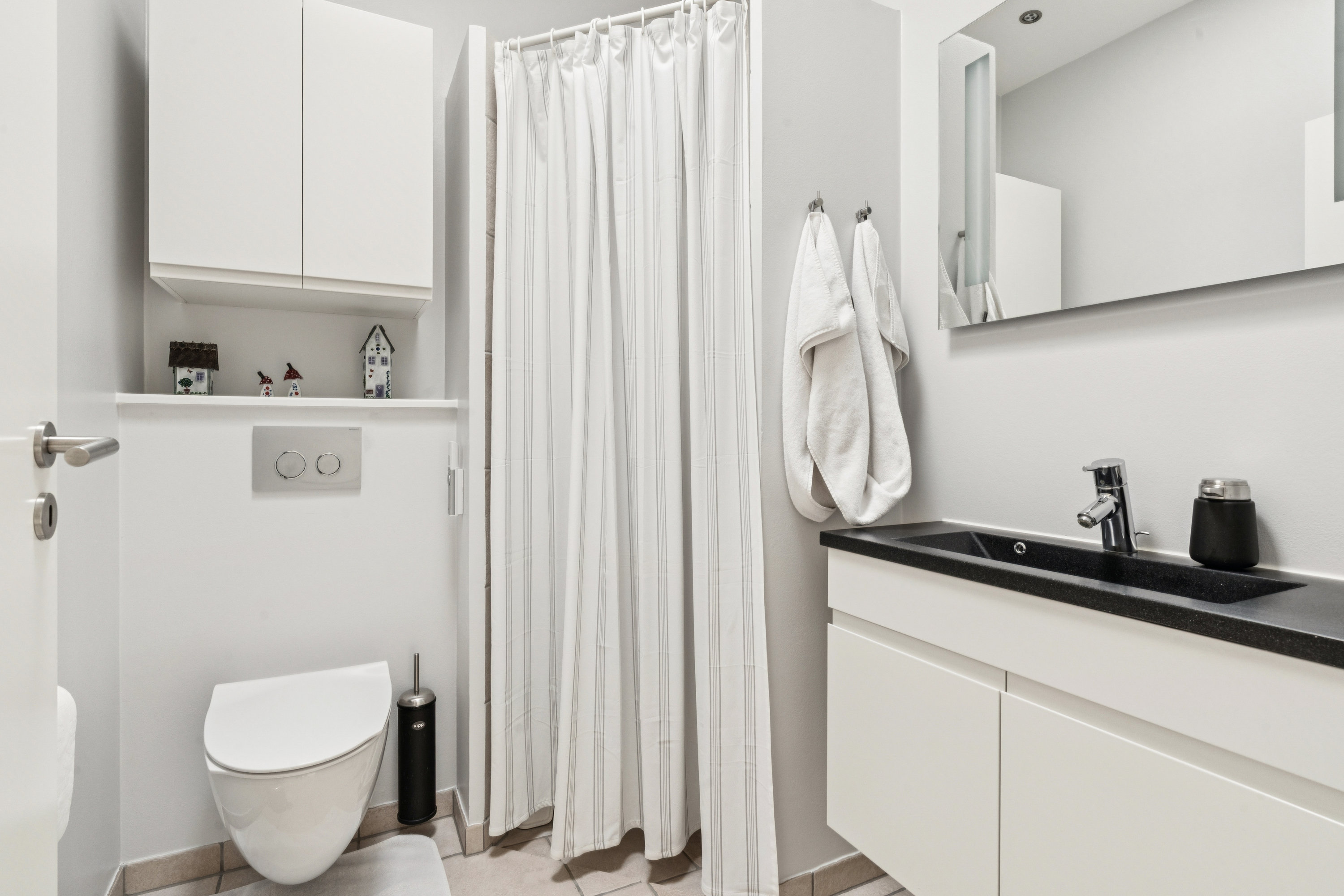 Fremhævet badeværelse billede i fuldskærmstilstand. Billede af Indkilde Alle 50, Gug, 9210 Aalborg SØ