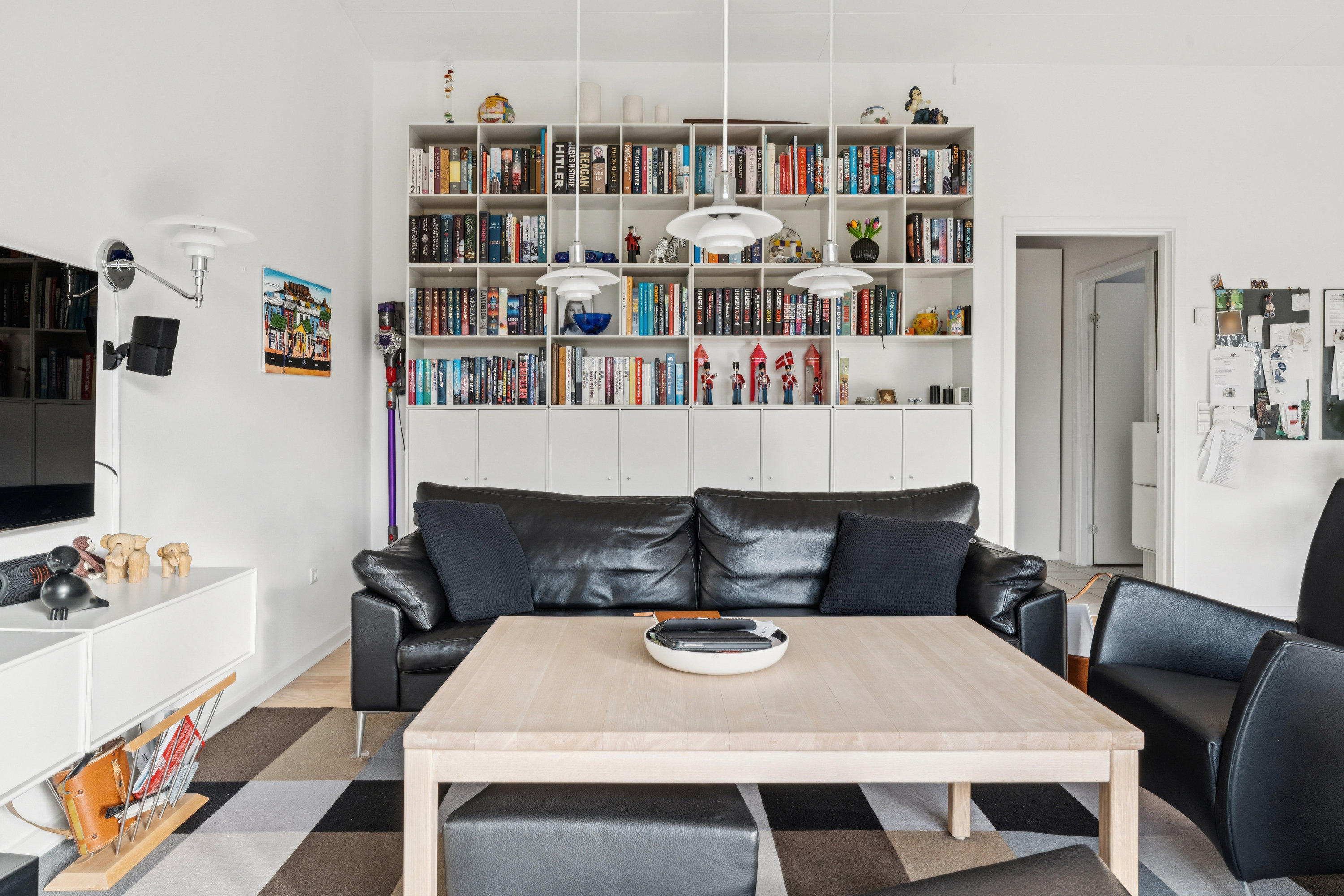 Fremhævet stue billede i fuldskærmstilstand. Billede af Indkilde Alle 50, Gug, 9210 Aalborg SØ