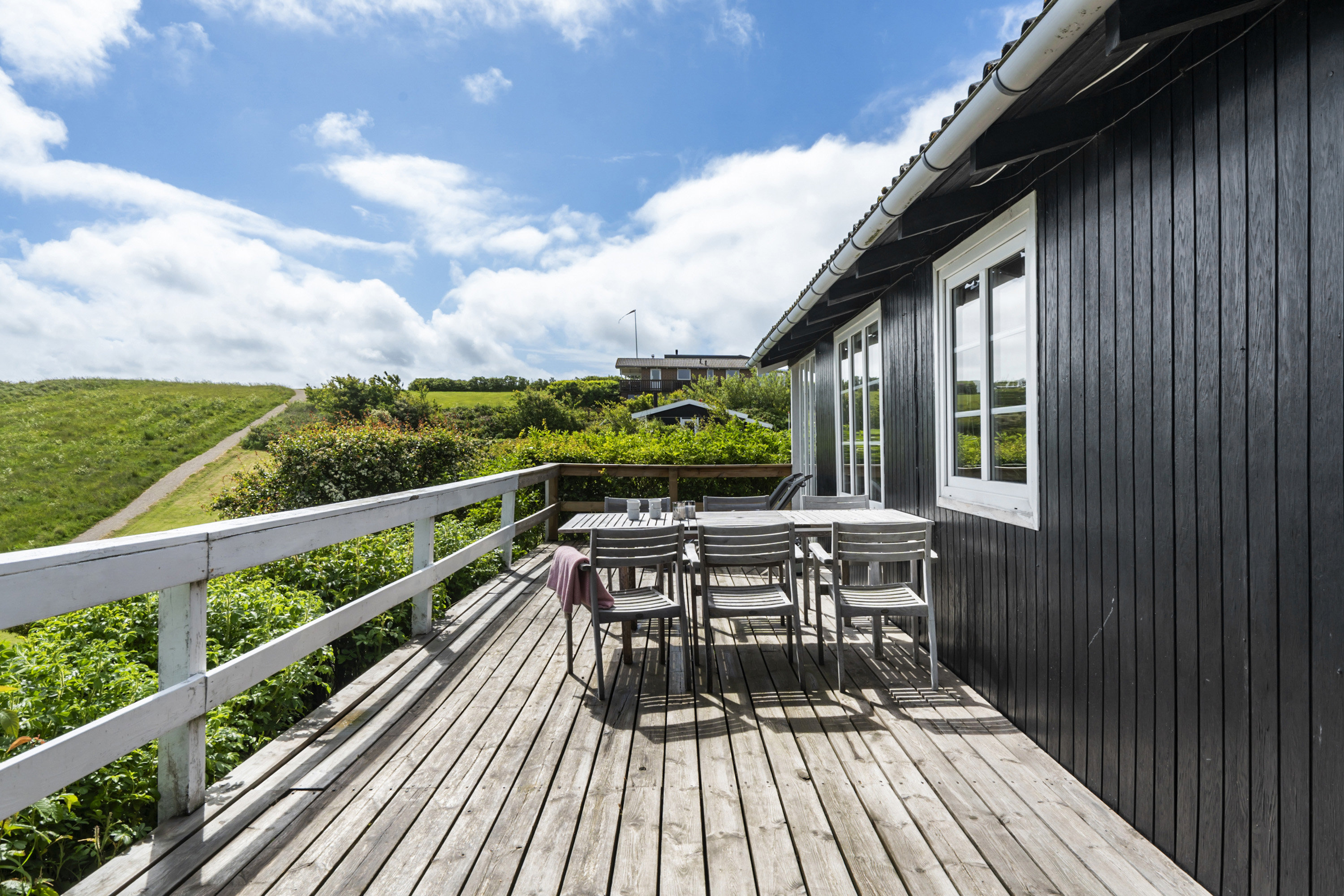 Fremhævet  billede i fuldskærmstilstand. Billede af Violvej 98, Tørring, 7620 Lemvig