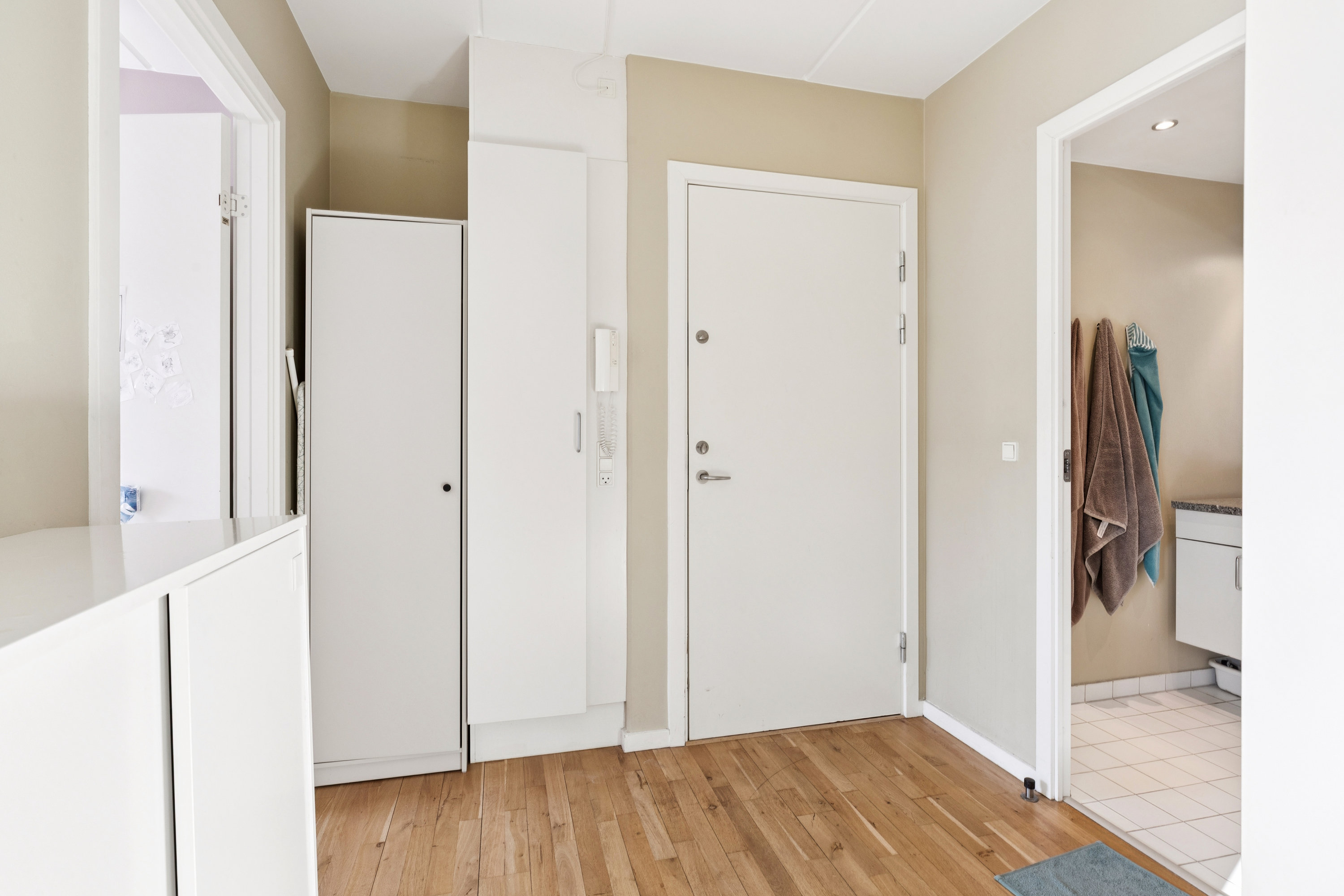 Fremhævet  billede i fuldskærmstilstand. Billede af Poul Reichhardts Vej 6, 1. tv., 2500 Valby