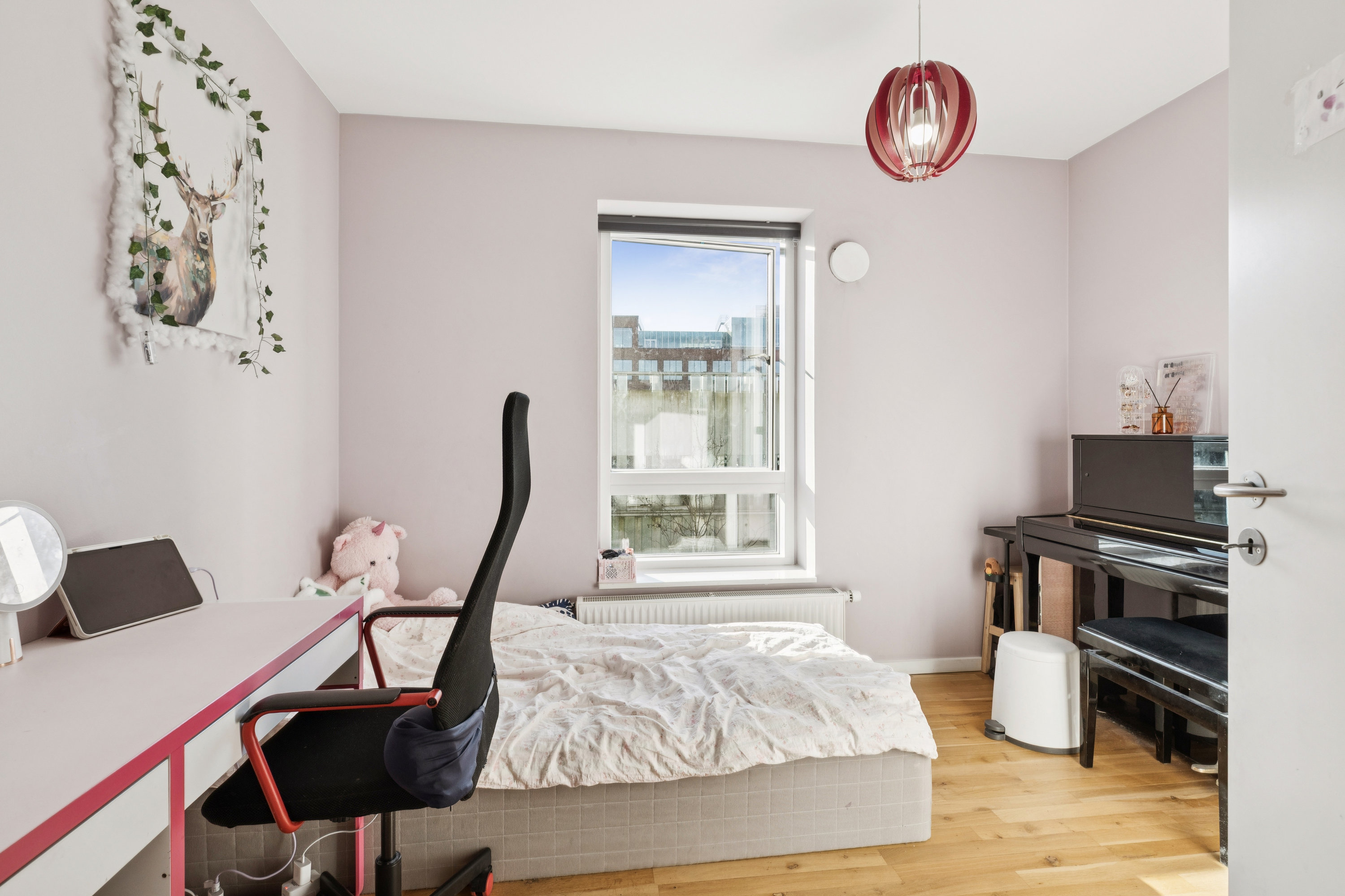 Fremhævet  billede i fuldskærmstilstand. Billede af Poul Reichhardts Vej 6, 1. tv., 2500 Valby