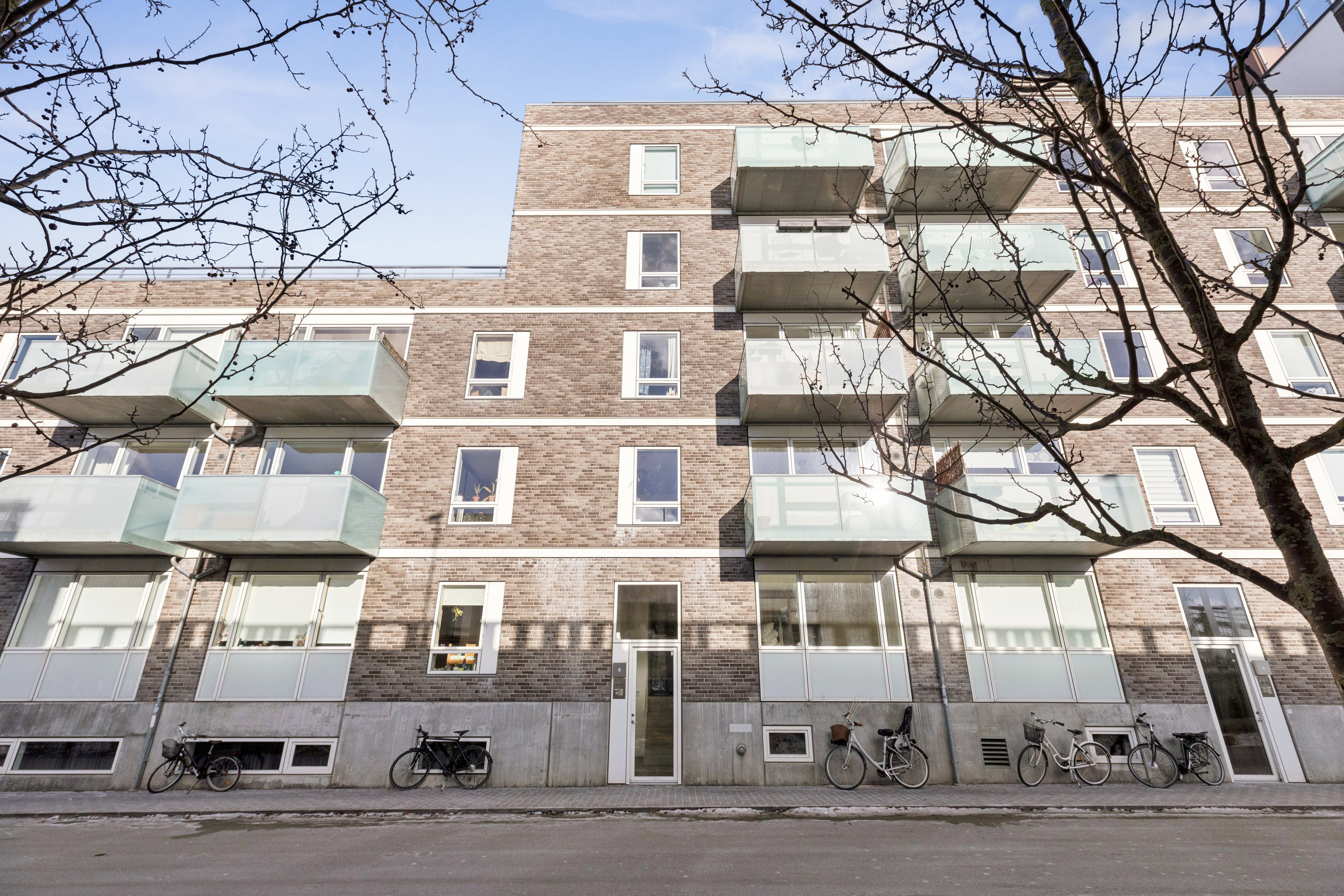 Fremhævet  billede i fuldskærmstilstand. Billede af Poul Reichhardts Vej 6, 1. tv., 2500 Valby