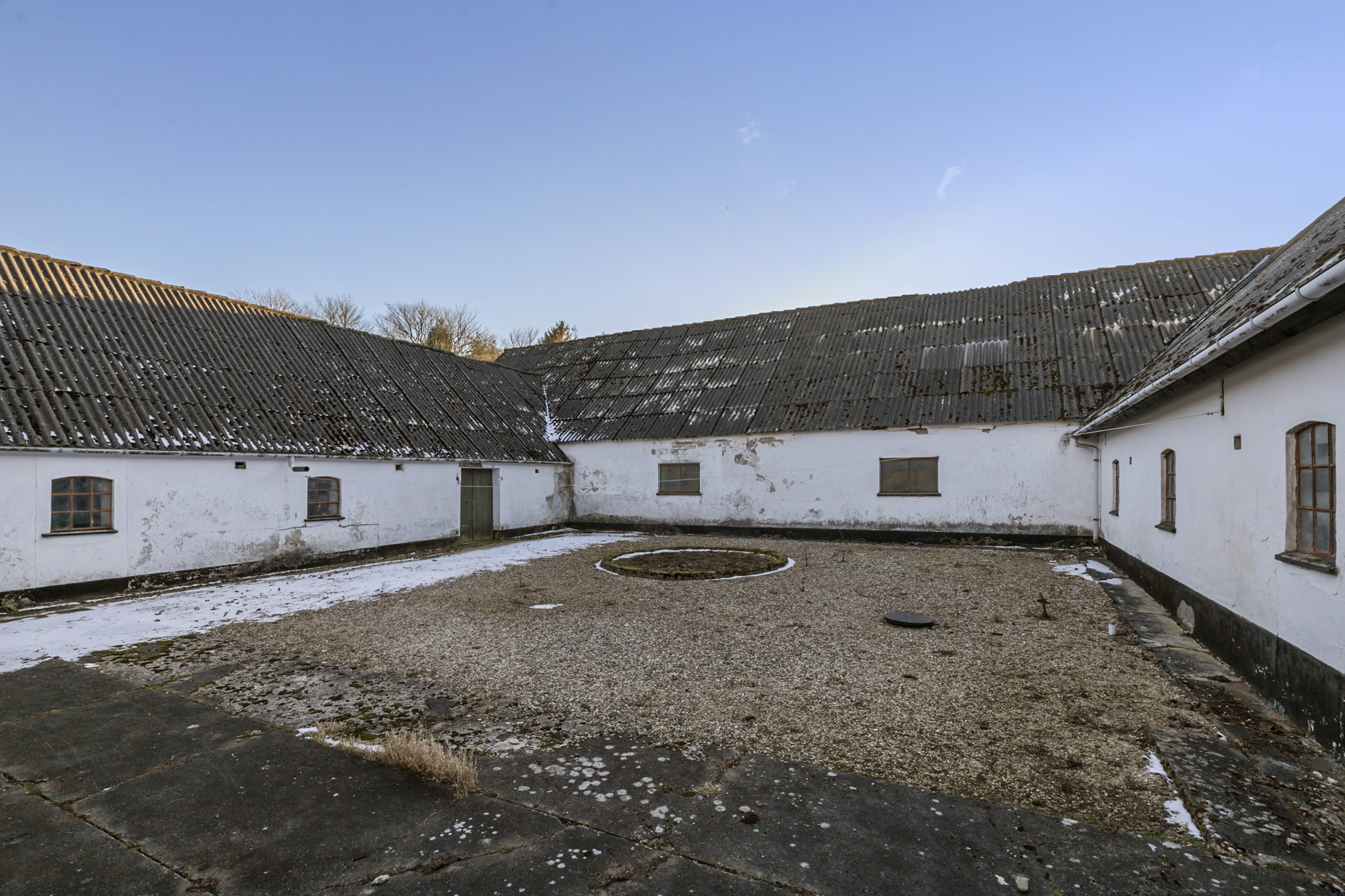 Fremhævet gårdsplads billede i fuldskærmstilstand. Billede af Trekronervej 140, Støttrup, 9620 Aalestrup