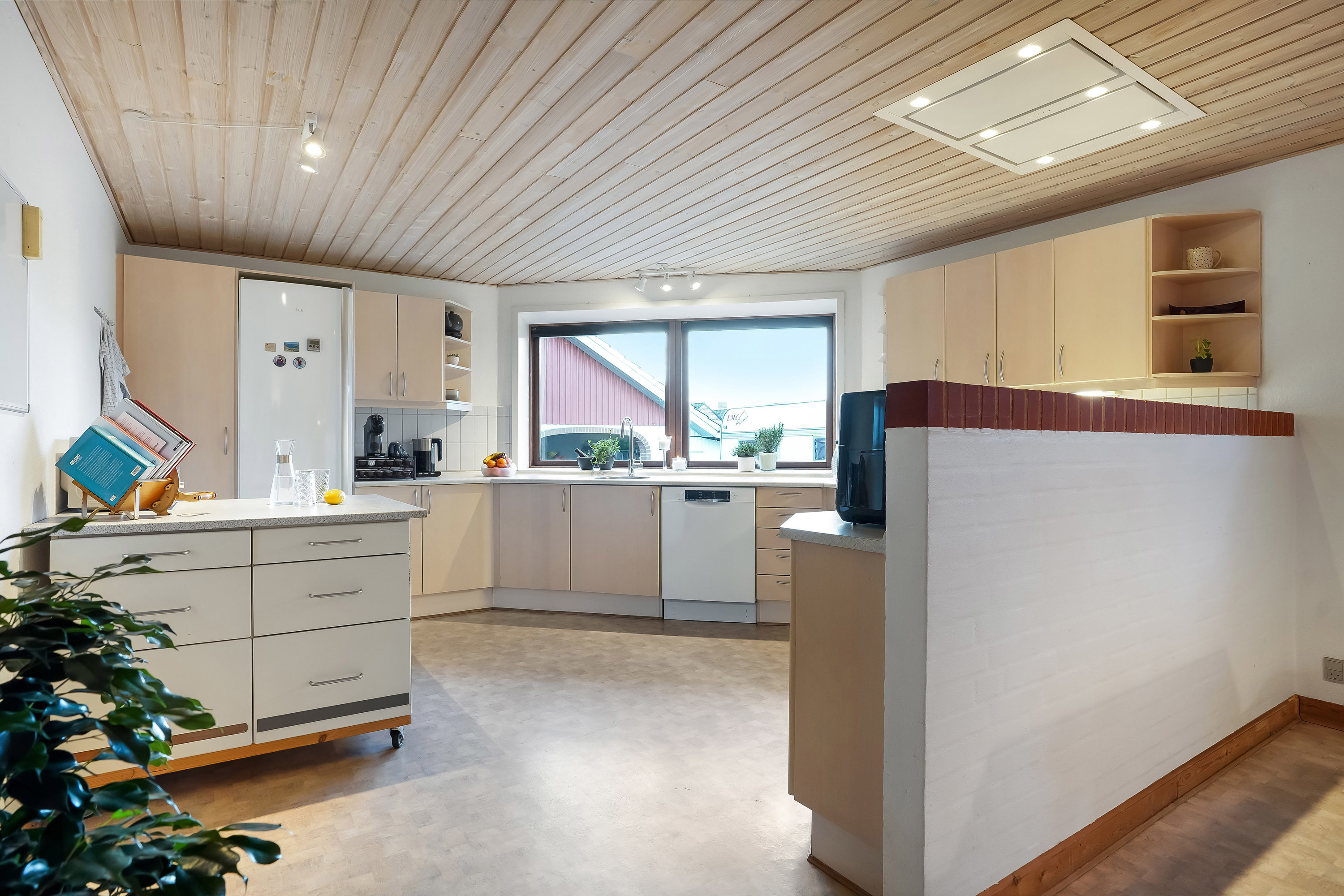 Fremhævet køkken billede i fuldskærmstilstand. Billede af A G Jensens Vej 4, 7250 Hejnsvig