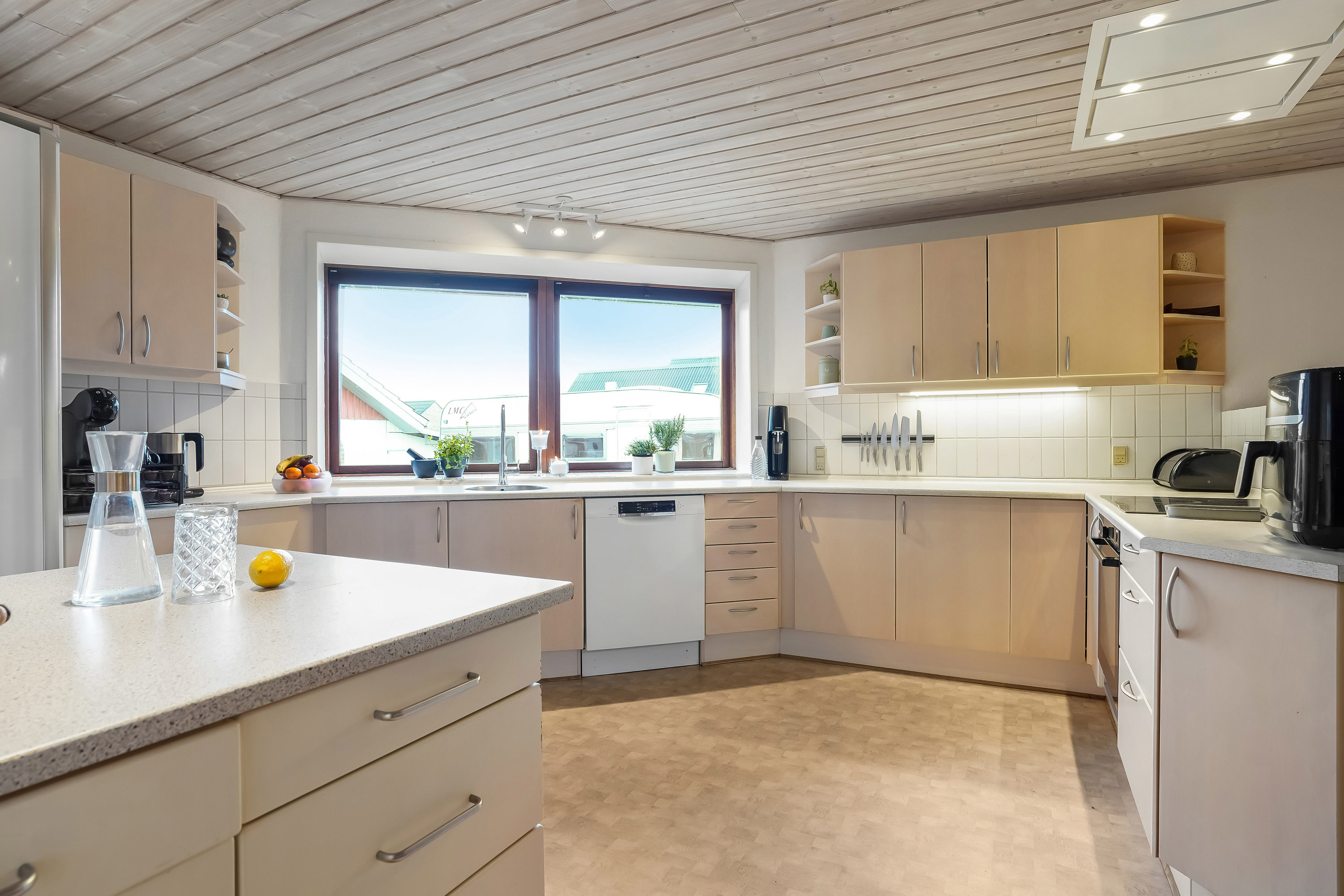 Fremhævet køkken billede i fuldskærmstilstand. Billede af A G Jensens Vej 4, 7250 Hejnsvig