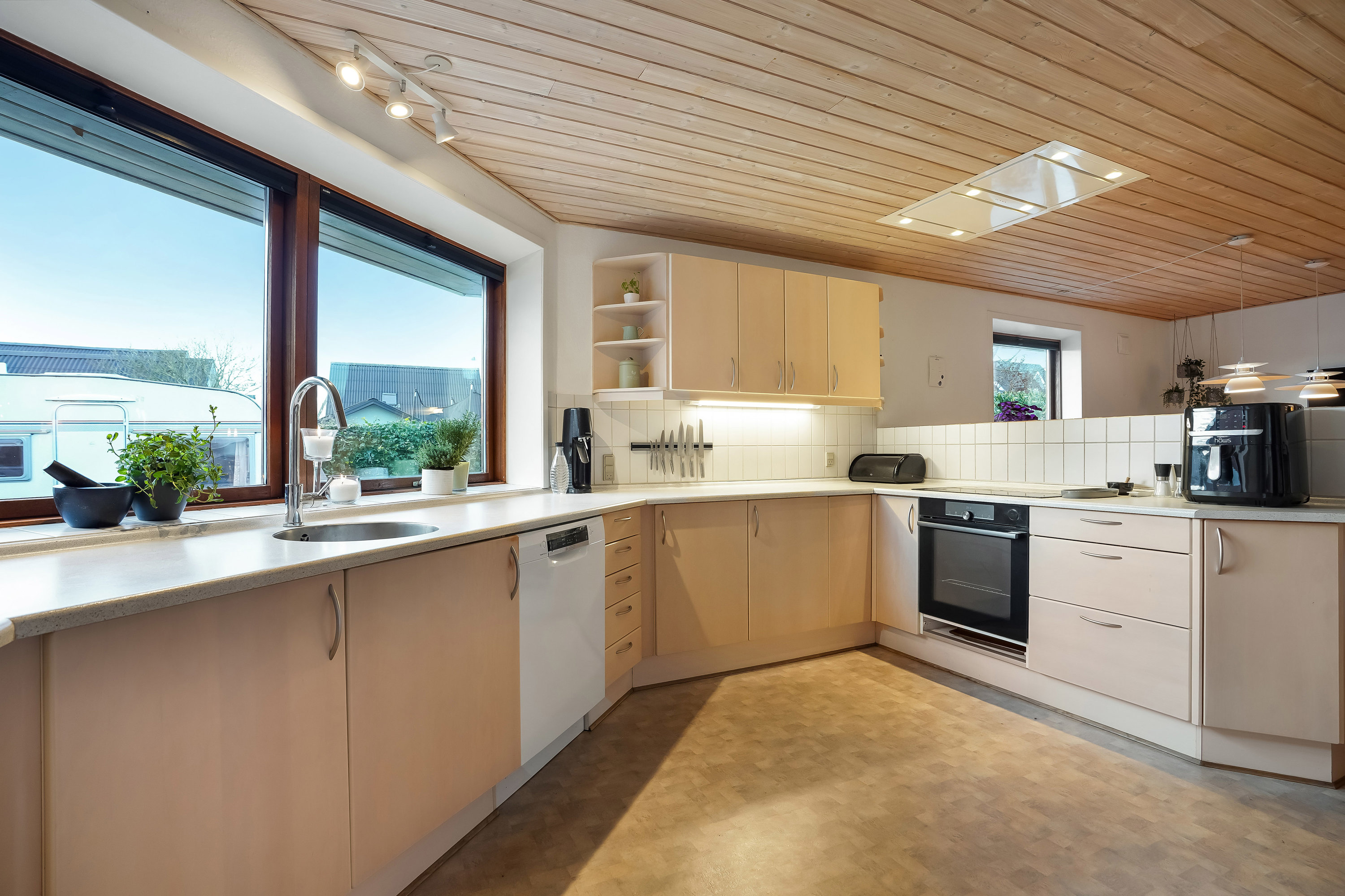 Fremhævet køkken billede i fuldskærmstilstand. Billede af A G Jensens Vej 4, 7250 Hejnsvig