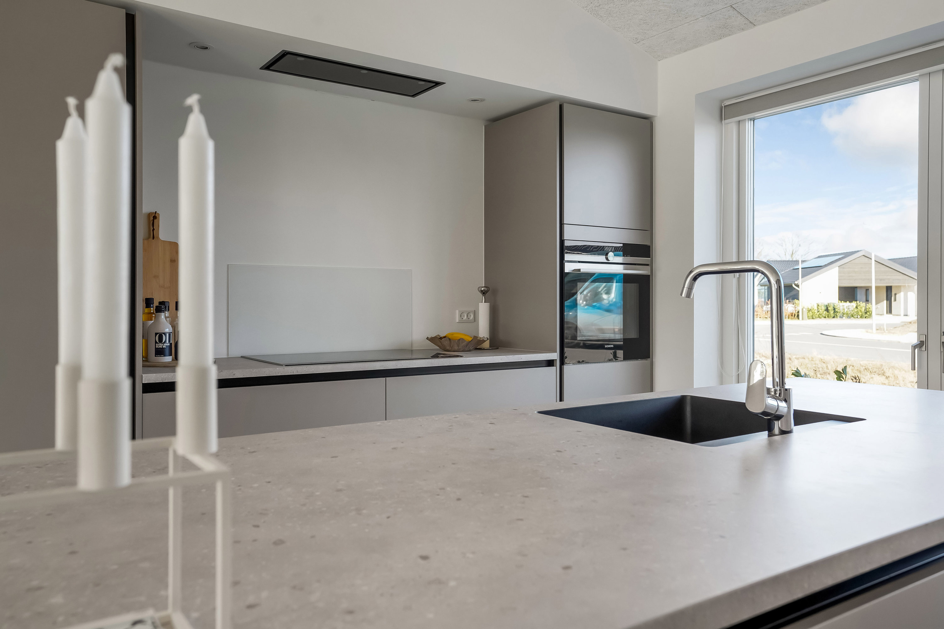 Fremhævet køkken billede i fuldskærmstilstand. Billede af Valmuen 16, 7190 Billund