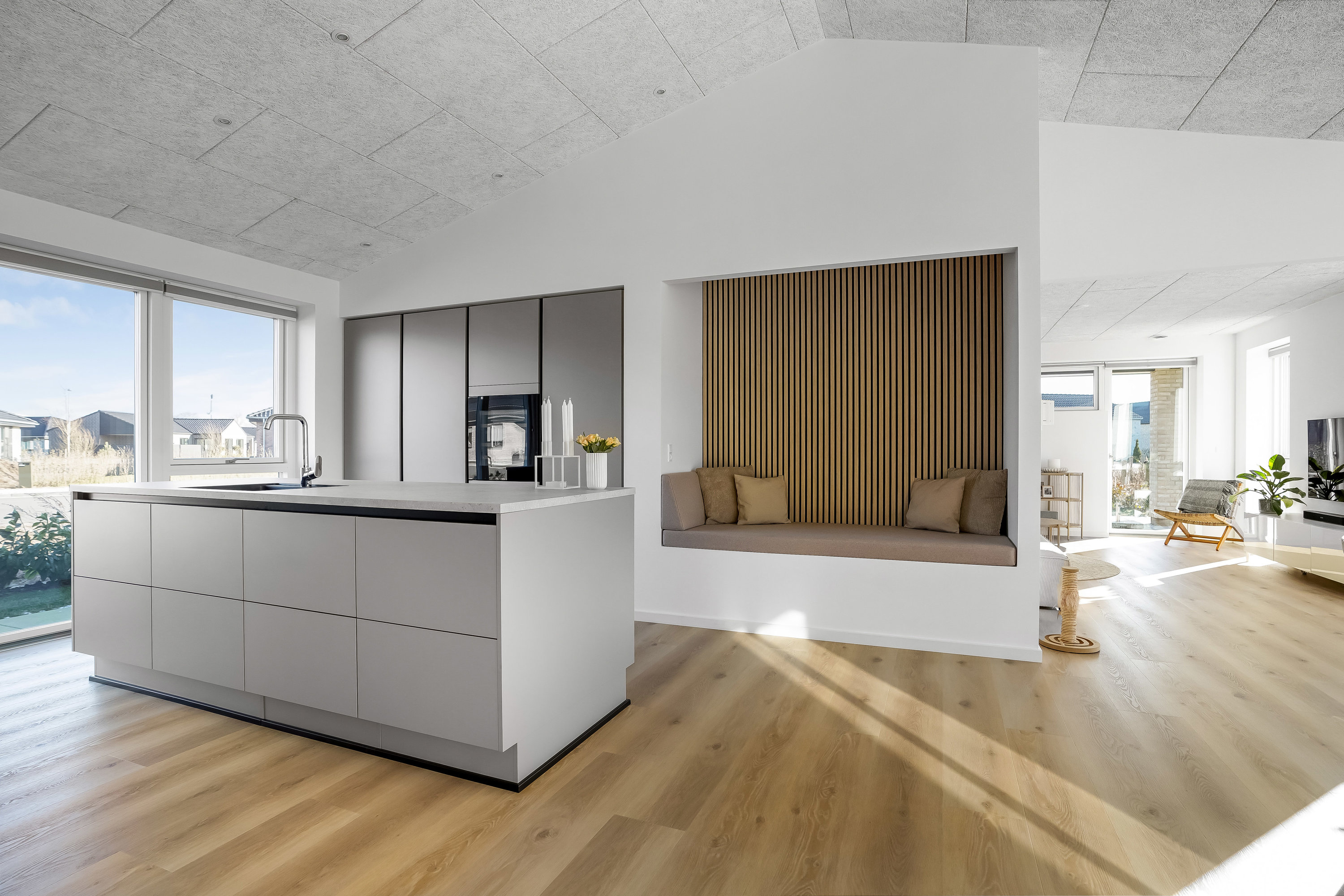 Fremhævet køkken billede i fuldskærmstilstand. Billede af Valmuen 16, 7190 Billund