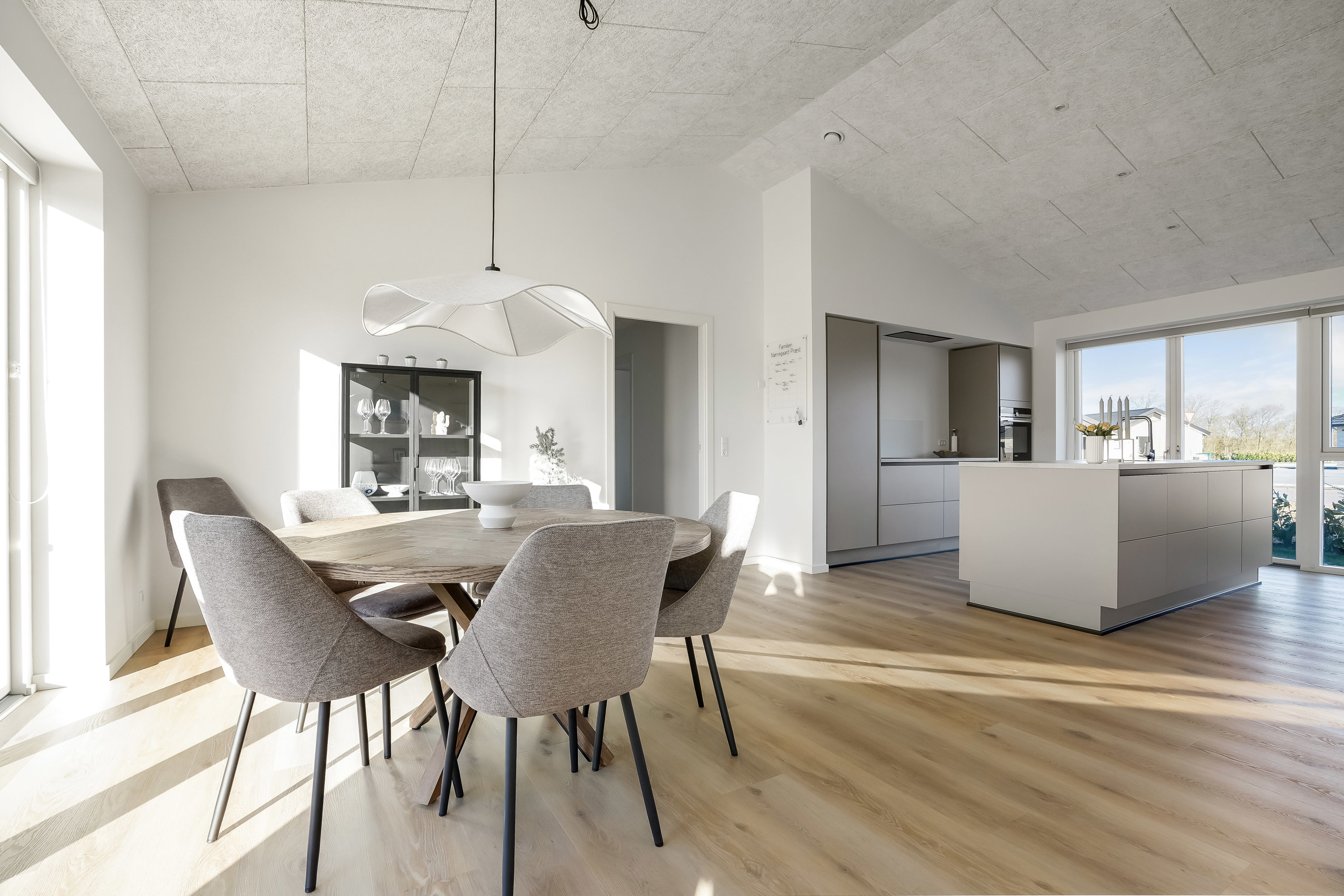 Fremhævet køkken billede i fuldskærmstilstand. Billede af Valmuen 16, 7190 Billund