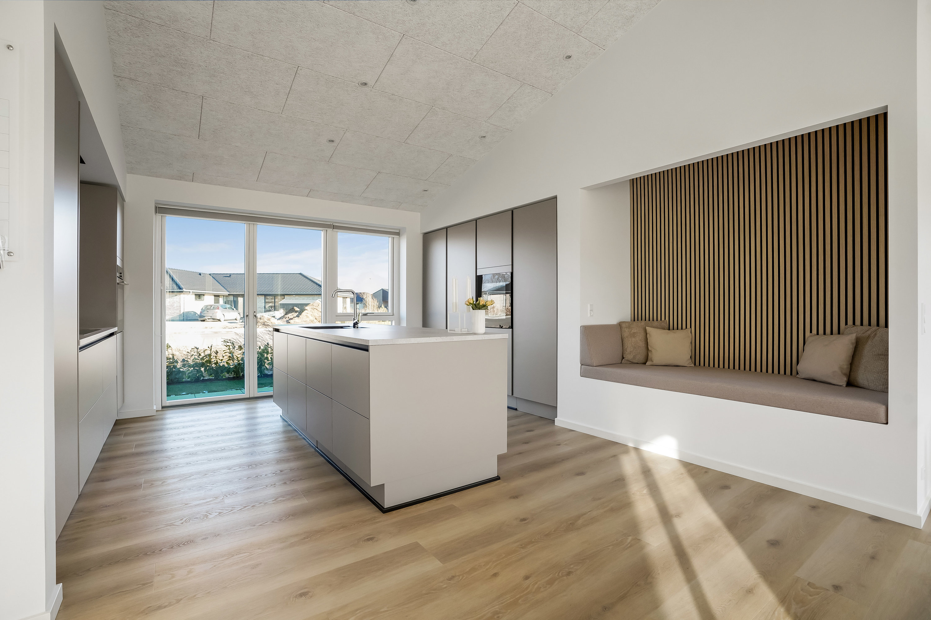 Fremhævet køkken billede i fuldskærmstilstand. Billede af Valmuen 16, 7190 Billund