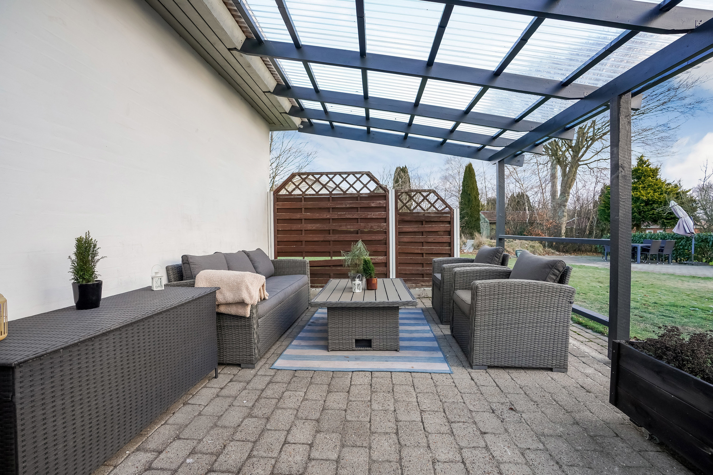 Fremhævet terrasse billede i fuldskærmstilstand. Billede af A G Jensens Vej 4, 7250 Hejnsvig