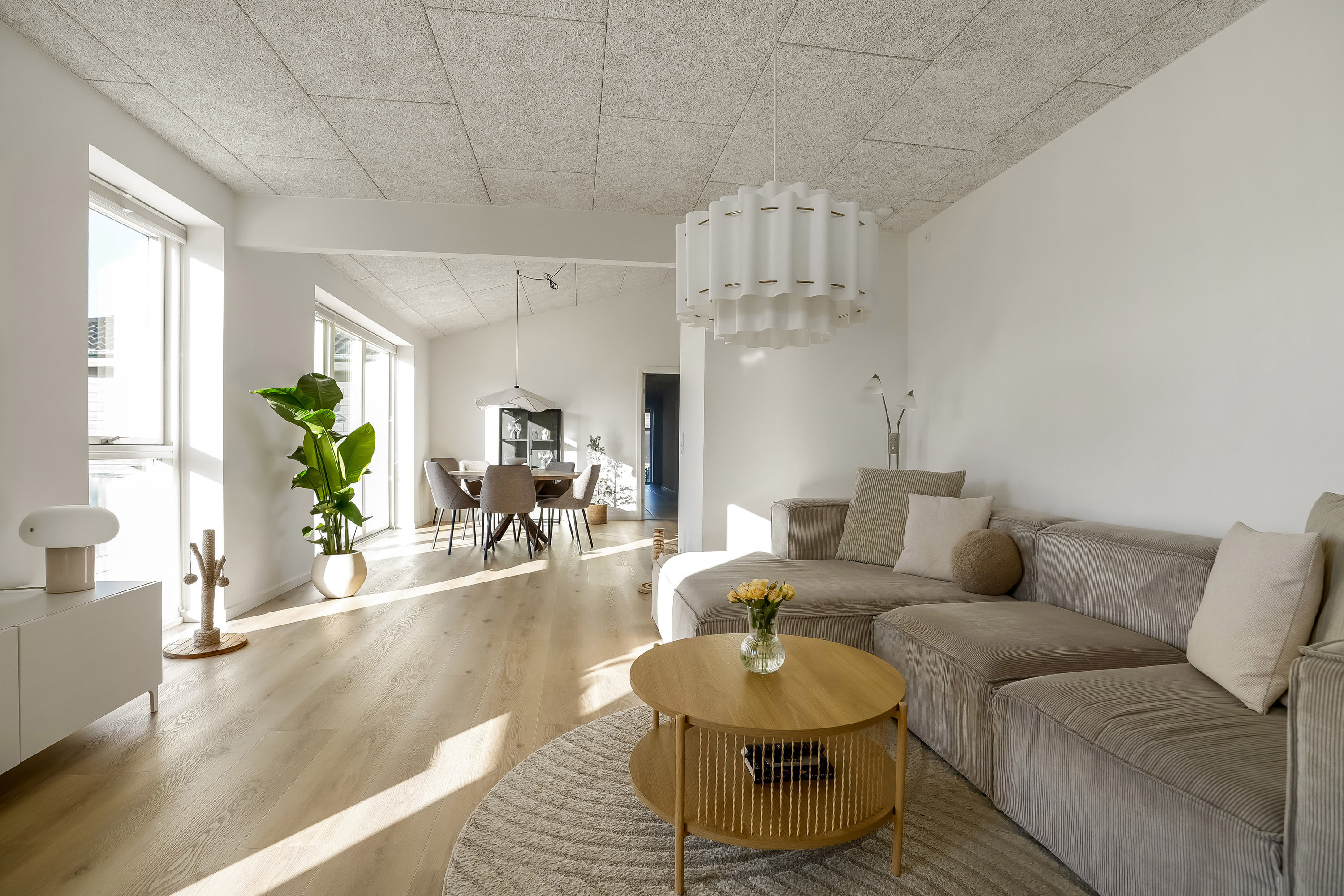 Fremhævet stue billede i fuldskærmstilstand. Billede af Valmuen 16, 7190 Billund