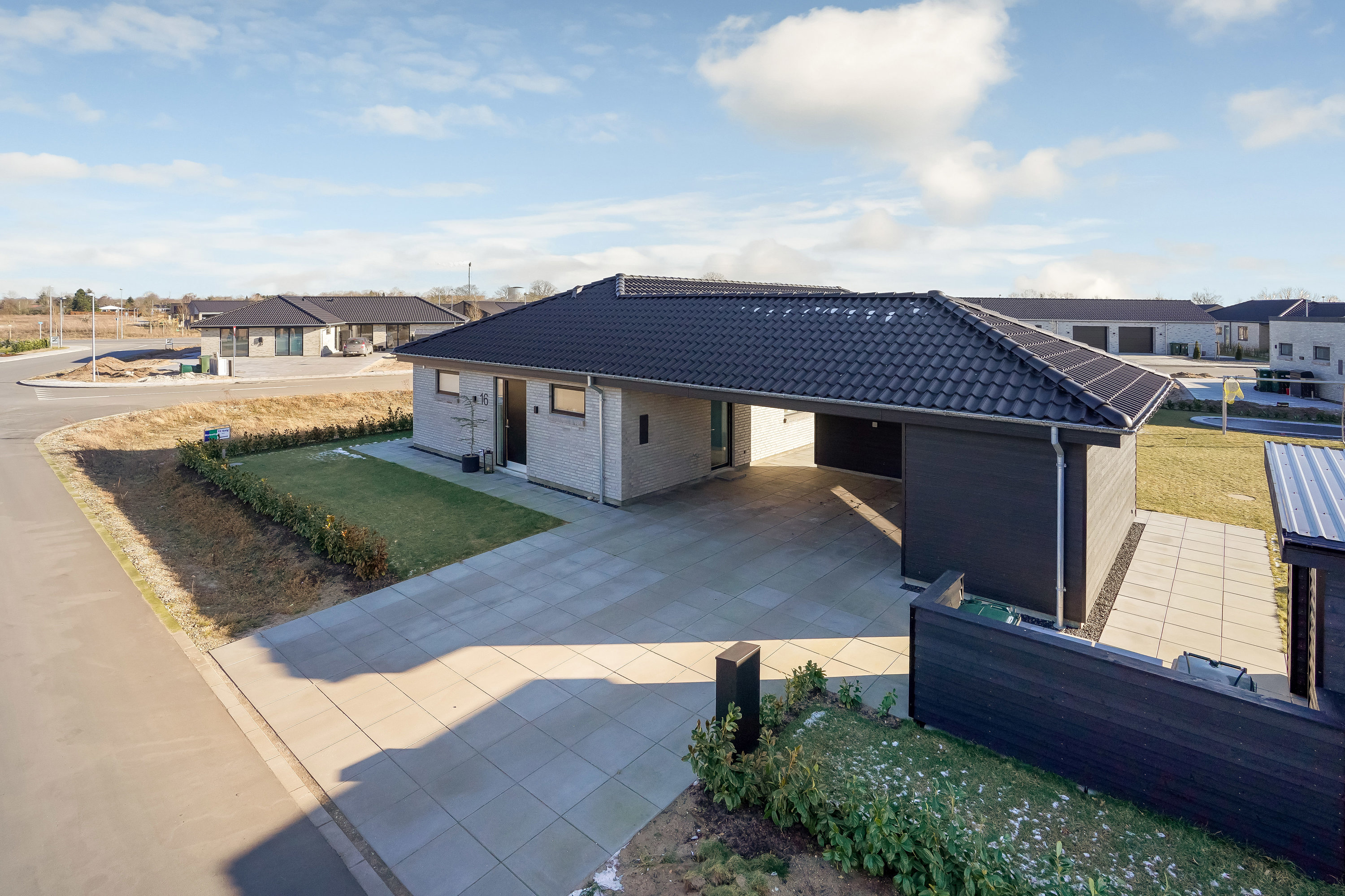 Fremhævet ejendommen billede i fuldskærmstilstand. Billede af Valmuen 16, 7190 Billund