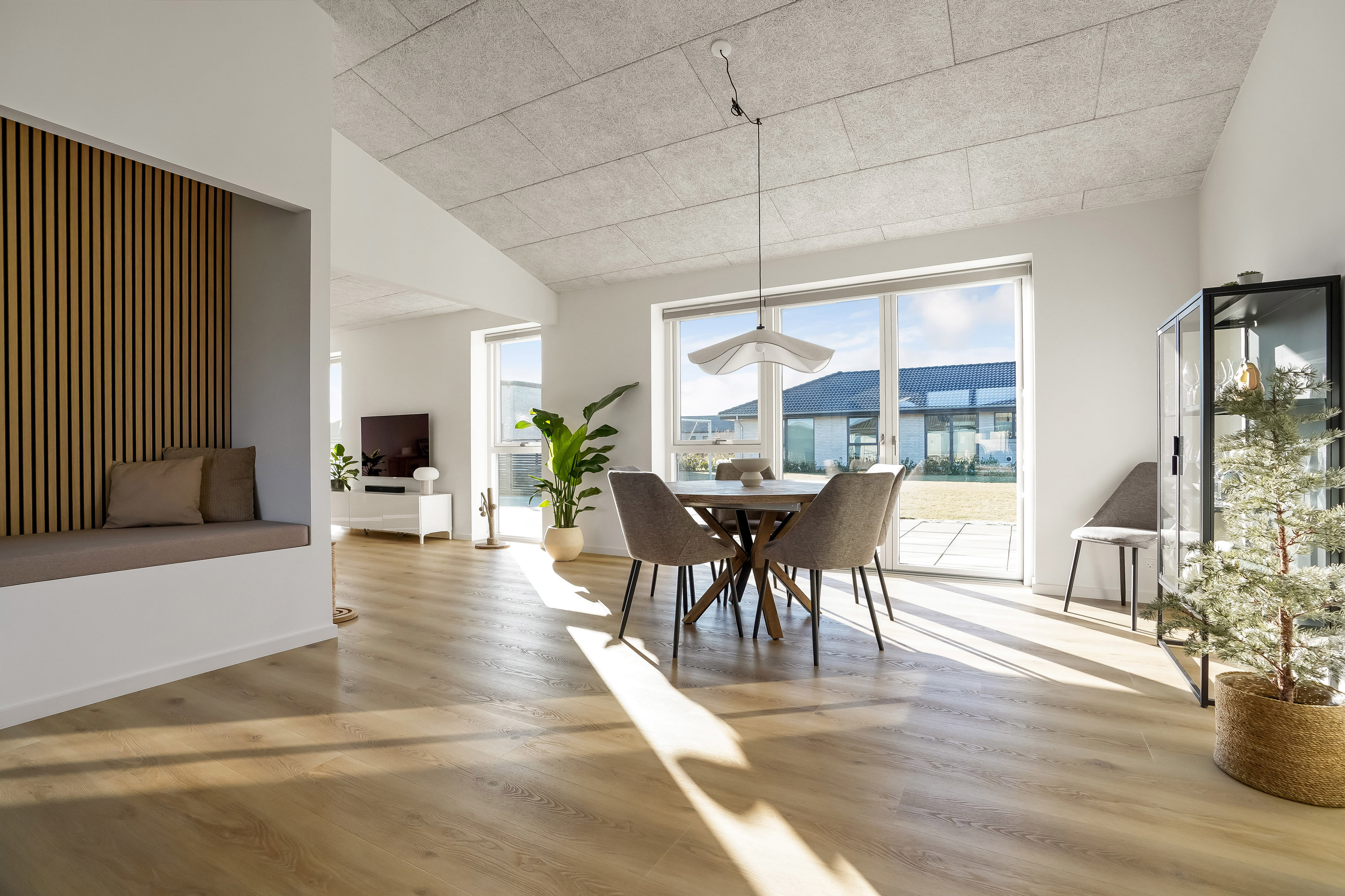 Fremhævet stue billede i fuldskærmstilstand. Billede af Valmuen 16, 7190 Billund